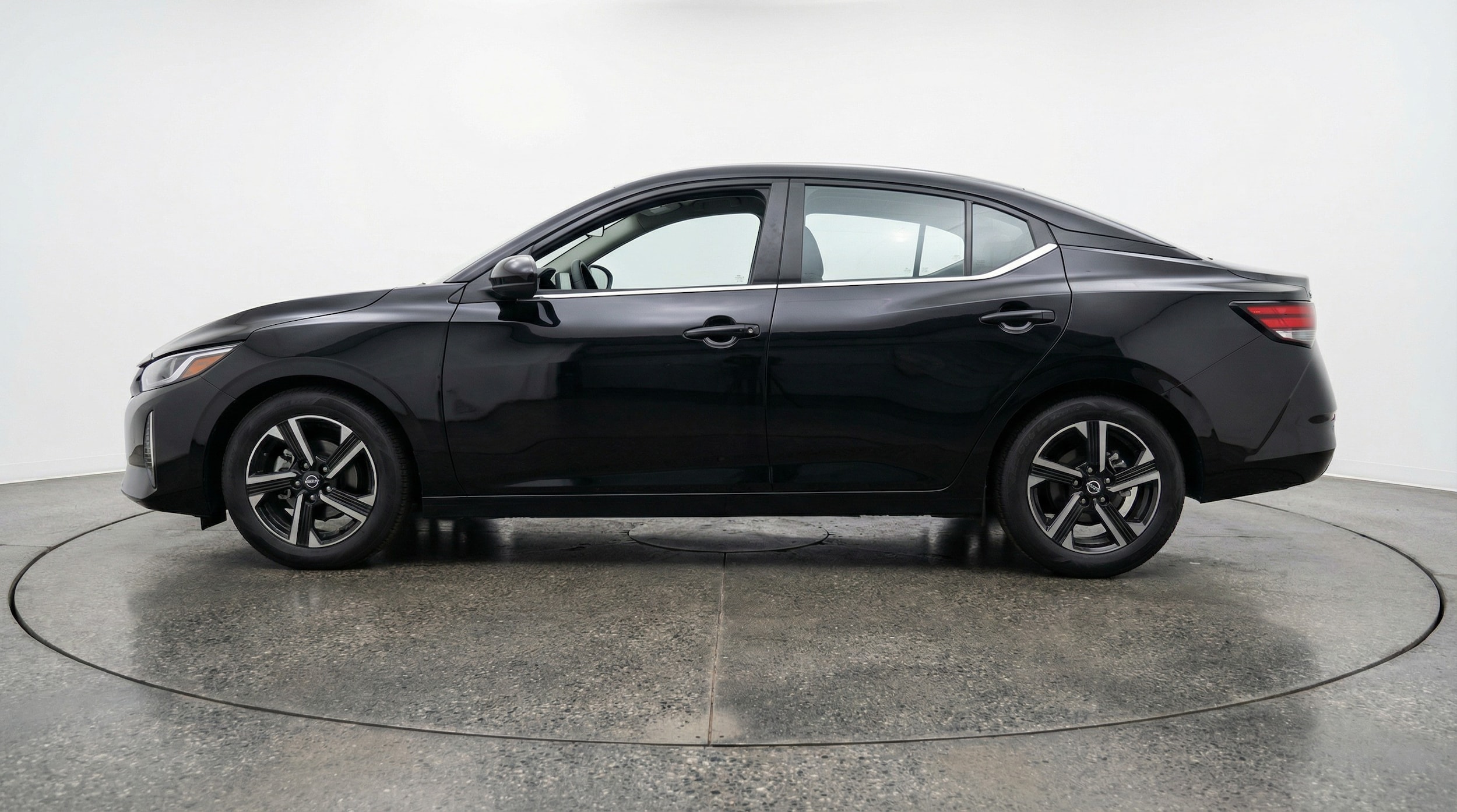 Thumbnail: 2025 Nissan Sentra - 4