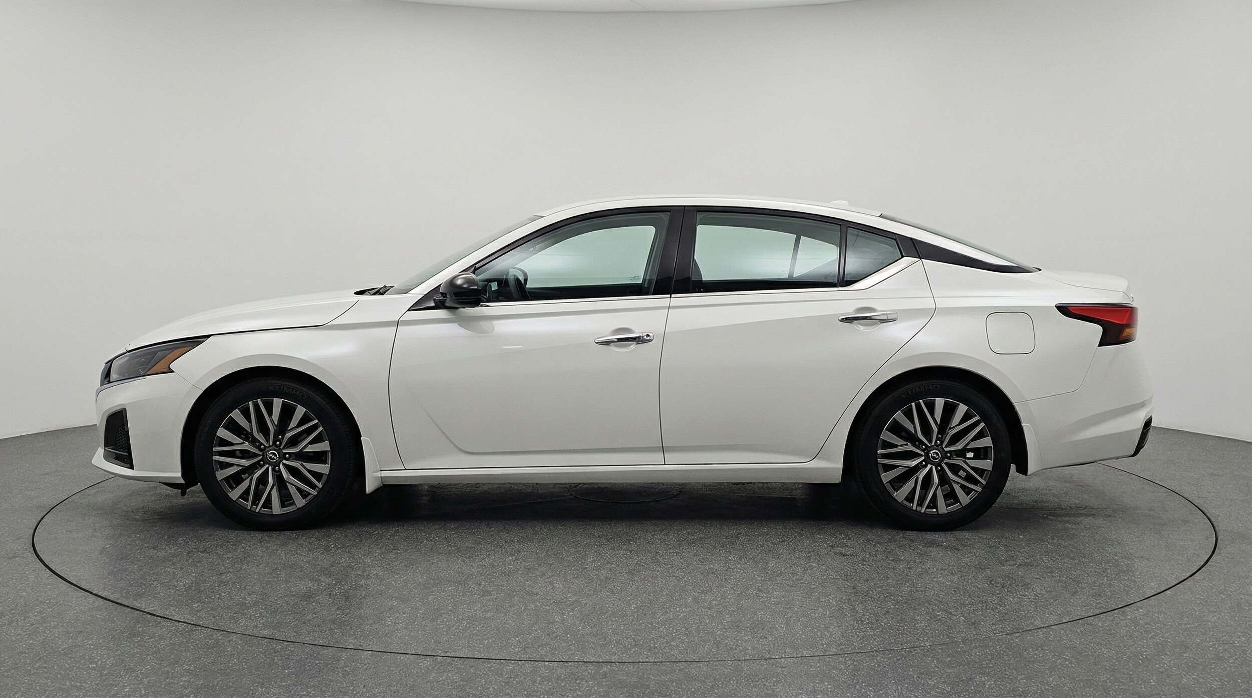 Thumbnail: 2025 Nissan Altima - 4