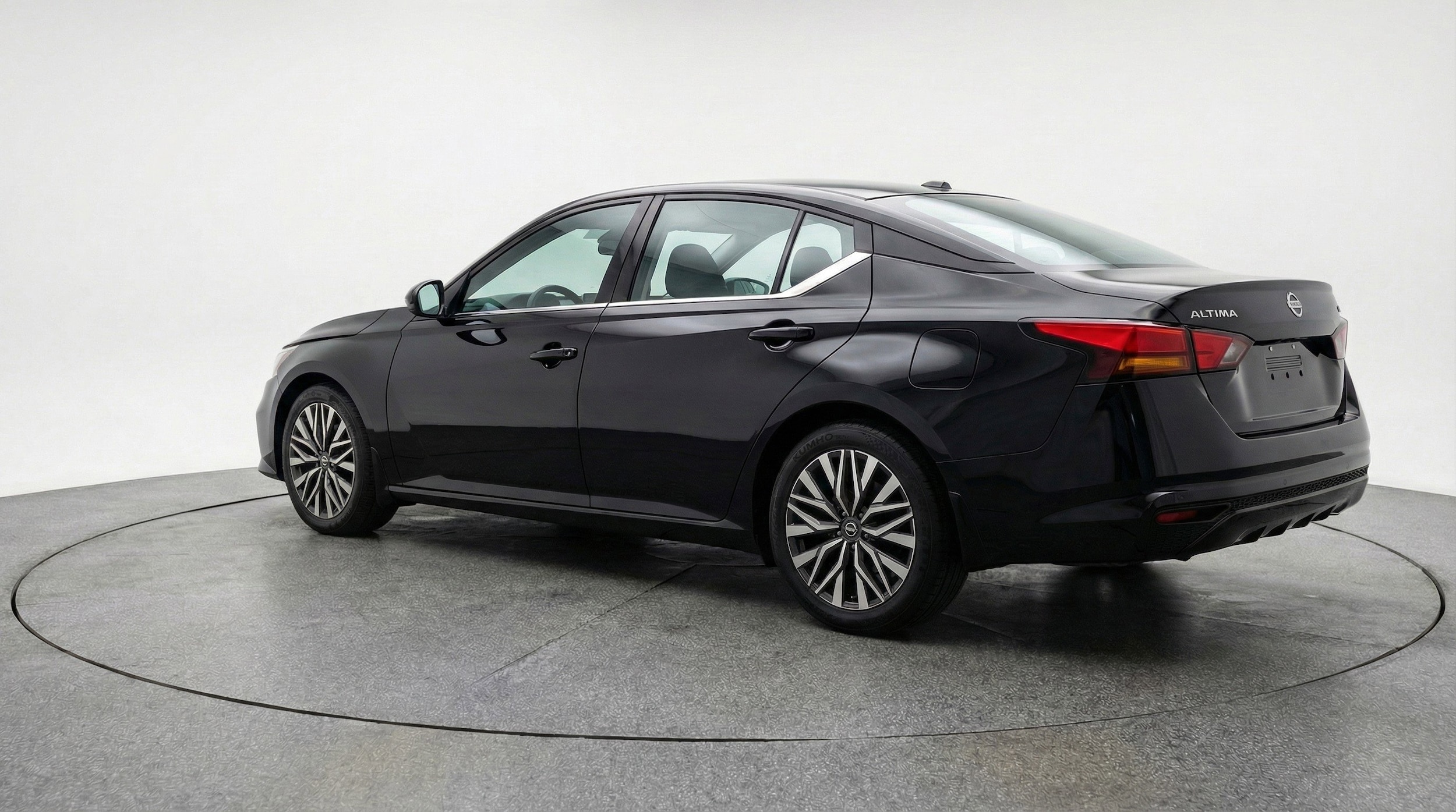 Thumbnail: 2025 Nissan Altima - 6