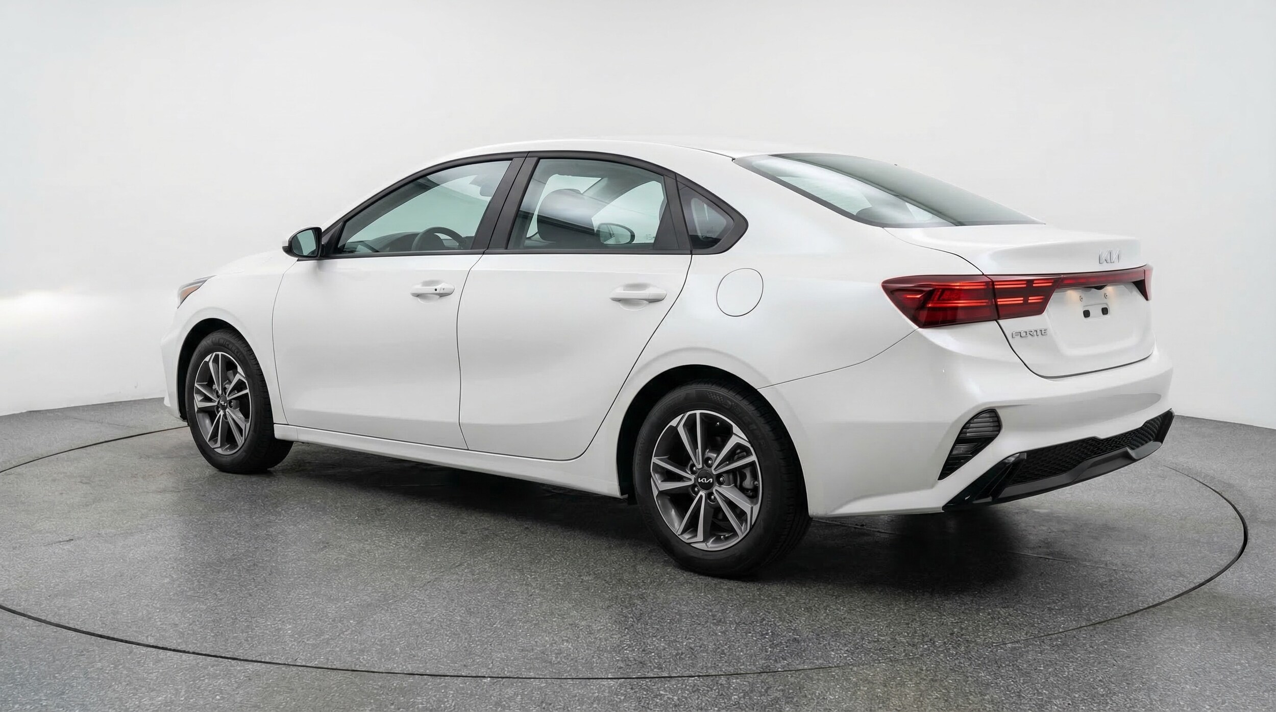 Thumbnail: 2024 Kia Forte - 5