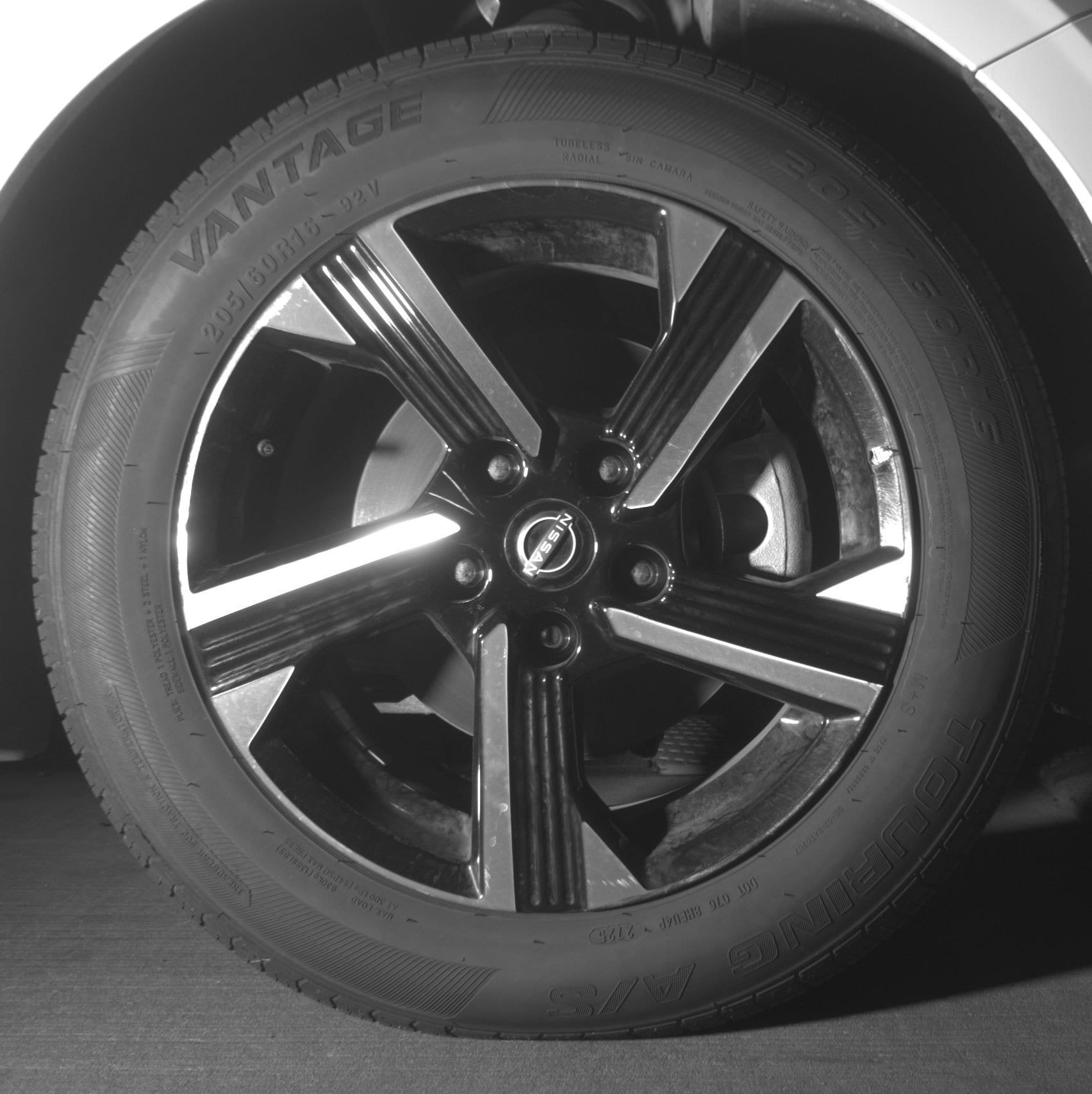 2025 Nissan Sentra SV - Photo 13