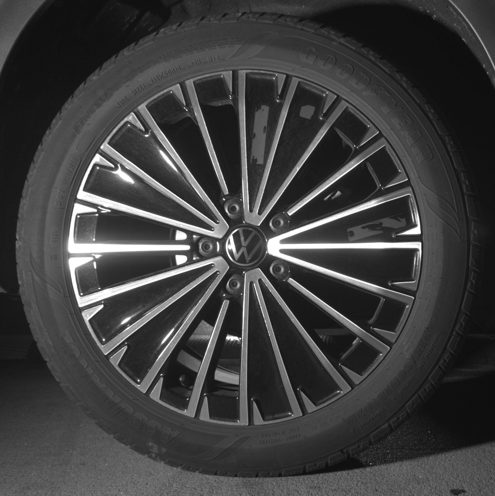 Thumbnail: 2025 Volkswagen Taos - 15