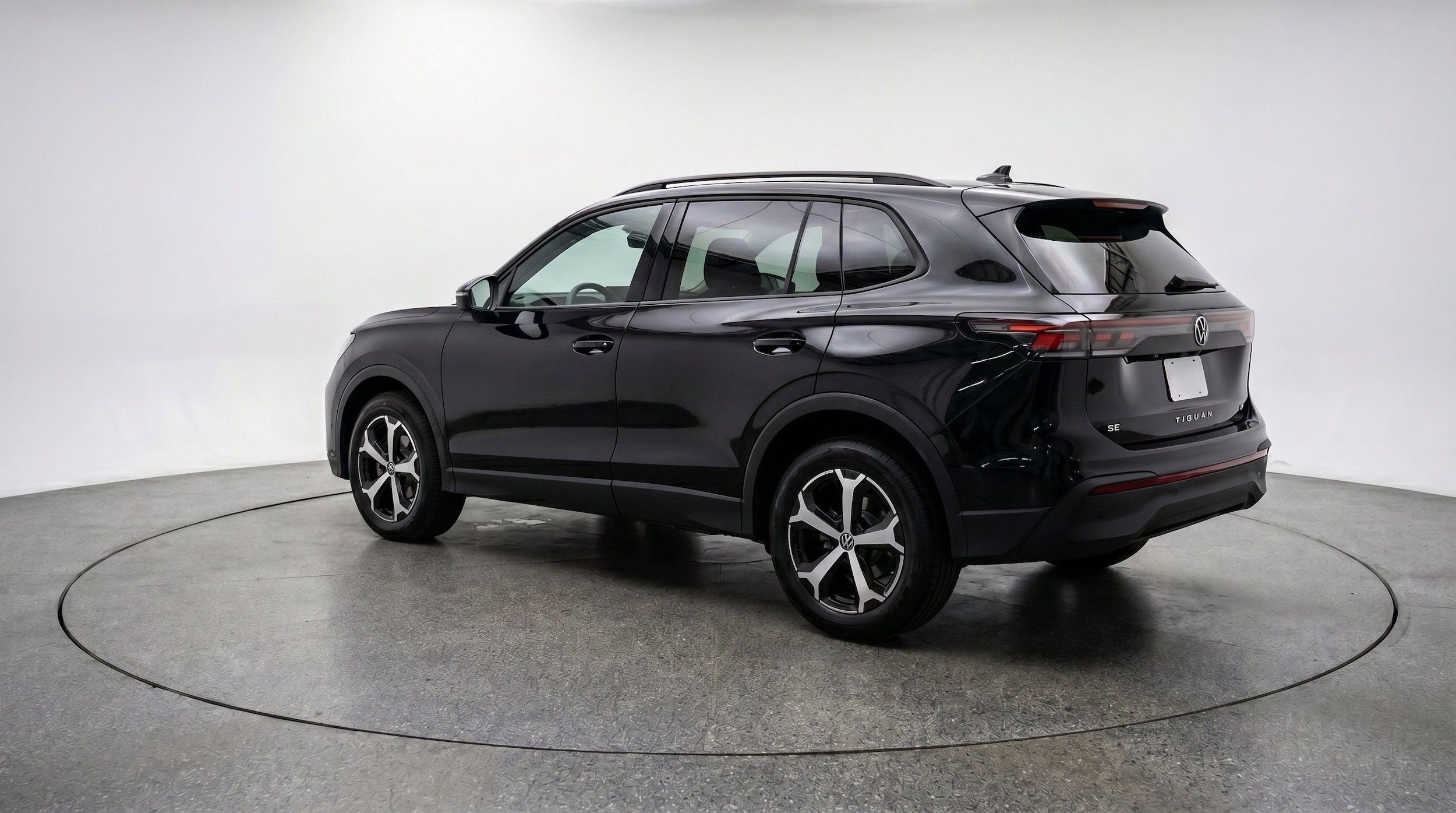 Thumbnail: 2026 Volkswagen Tiguan - 6