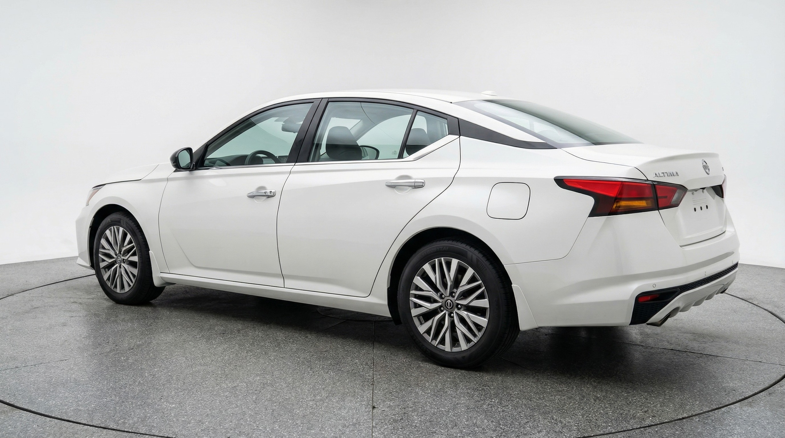 Thumbnail: 2025 Nissan Altima - 5