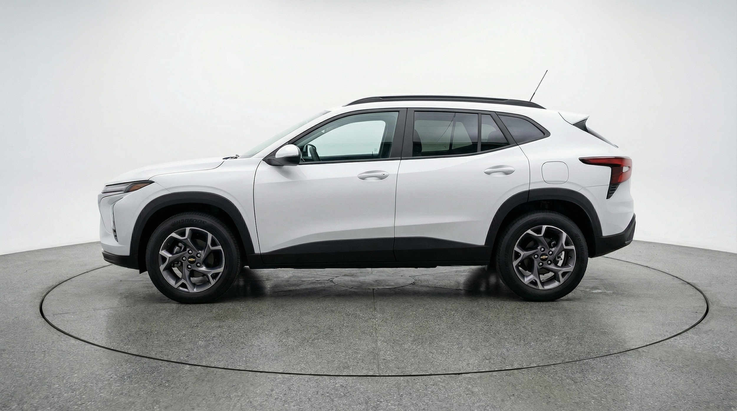 Thumbnail: 2025 Chevrolet Trax - 4