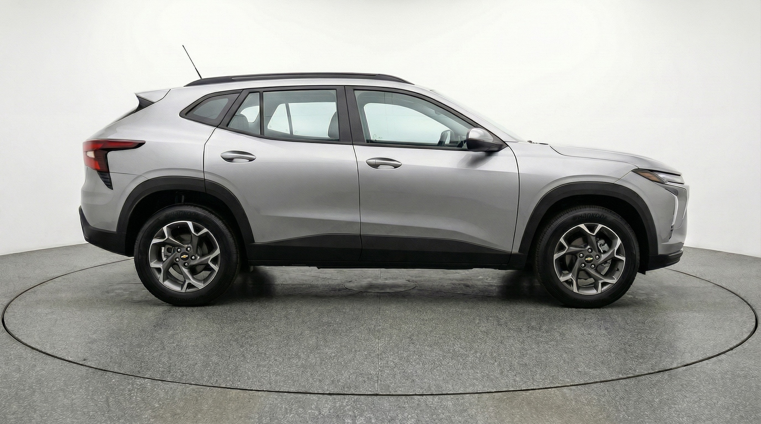 Thumbnail: 2025 Chevrolet Trax - 8