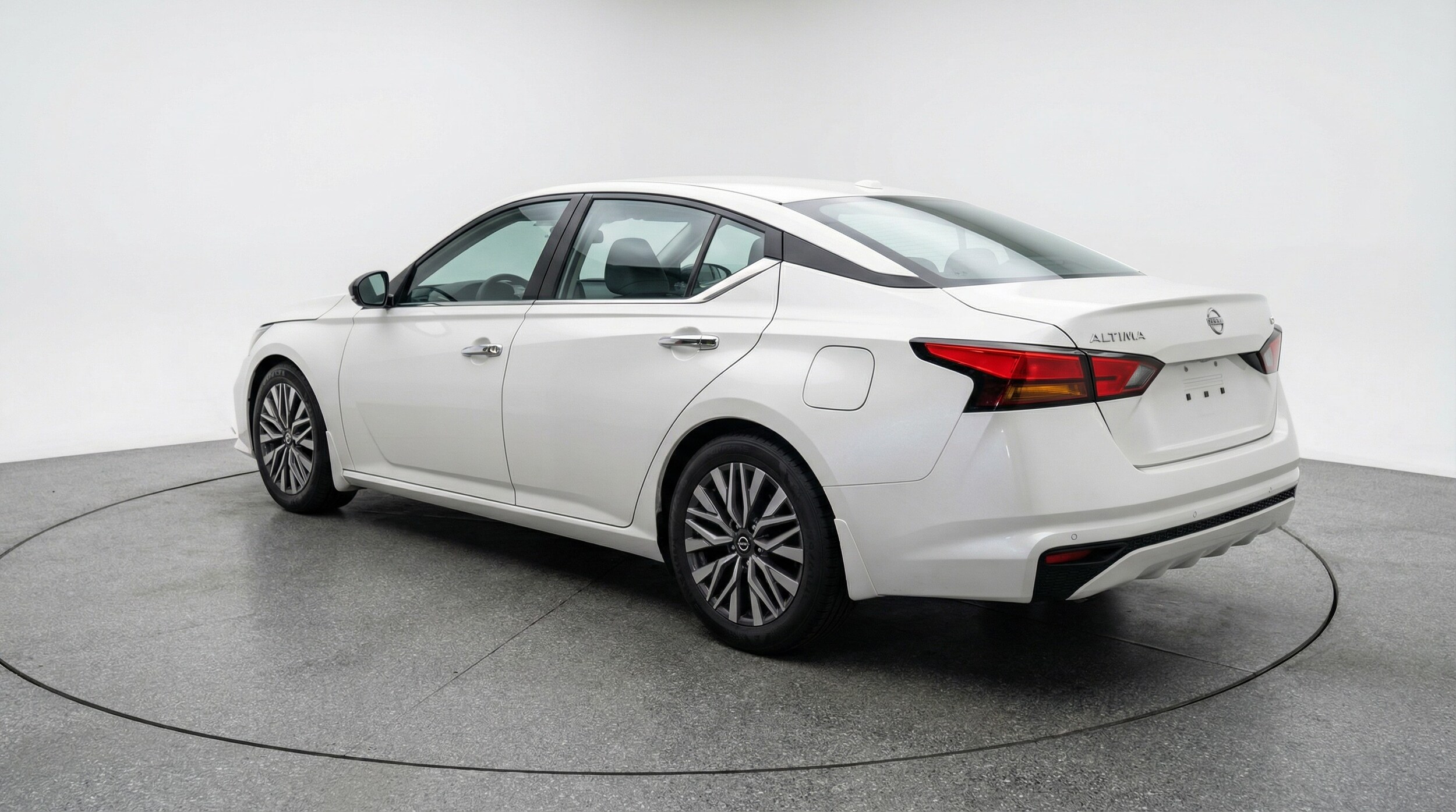 Thumbnail: 2025 Nissan Altima - 5