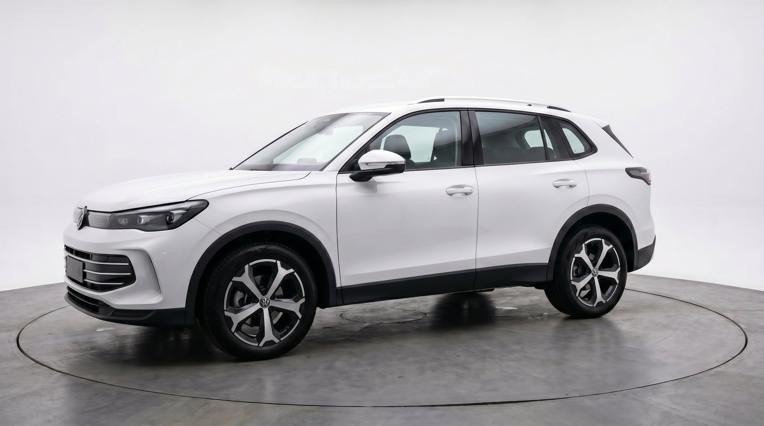 Thumbnail: 2026 Volkswagen Tiguan - 3