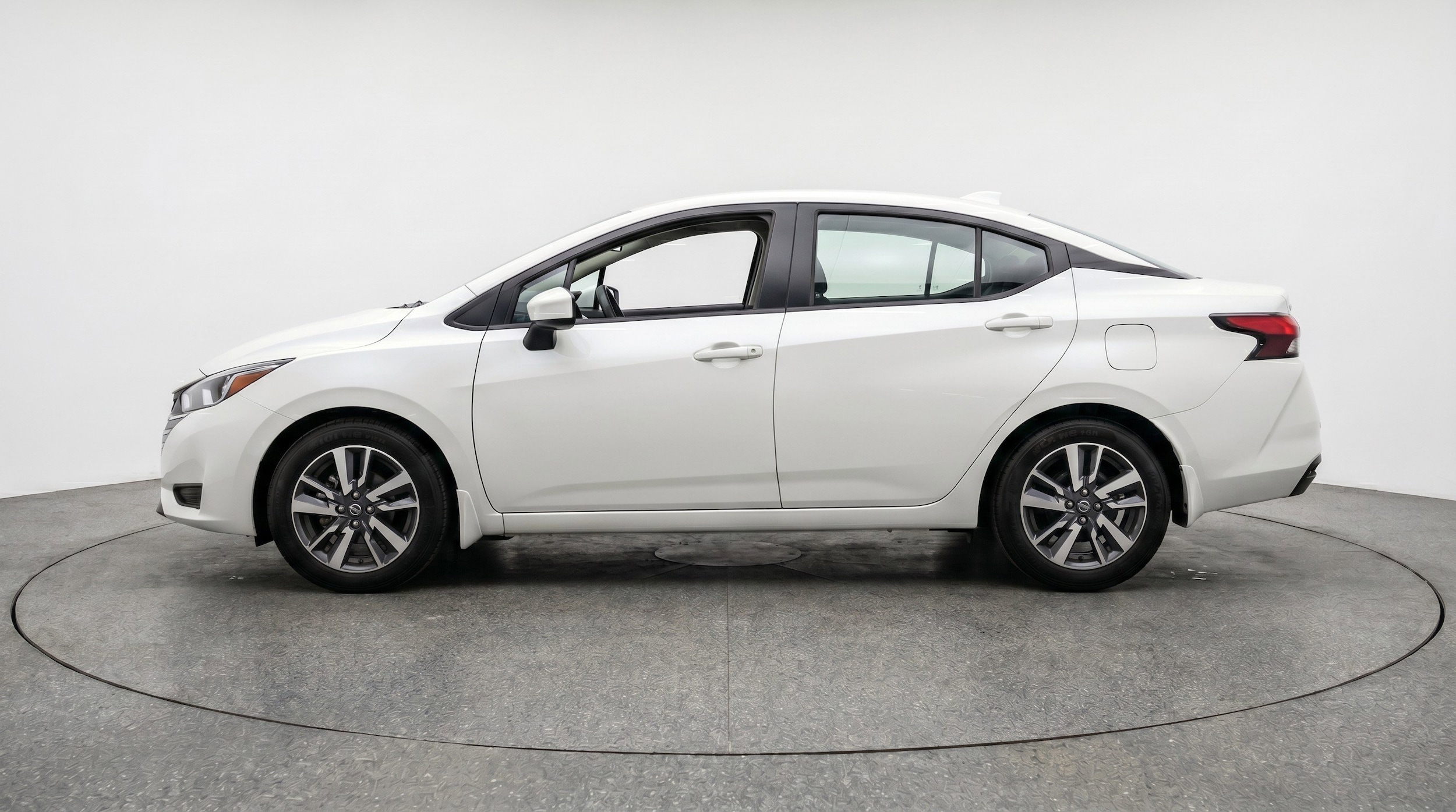 Thumbnail: 2025 Nissan Versa - 5