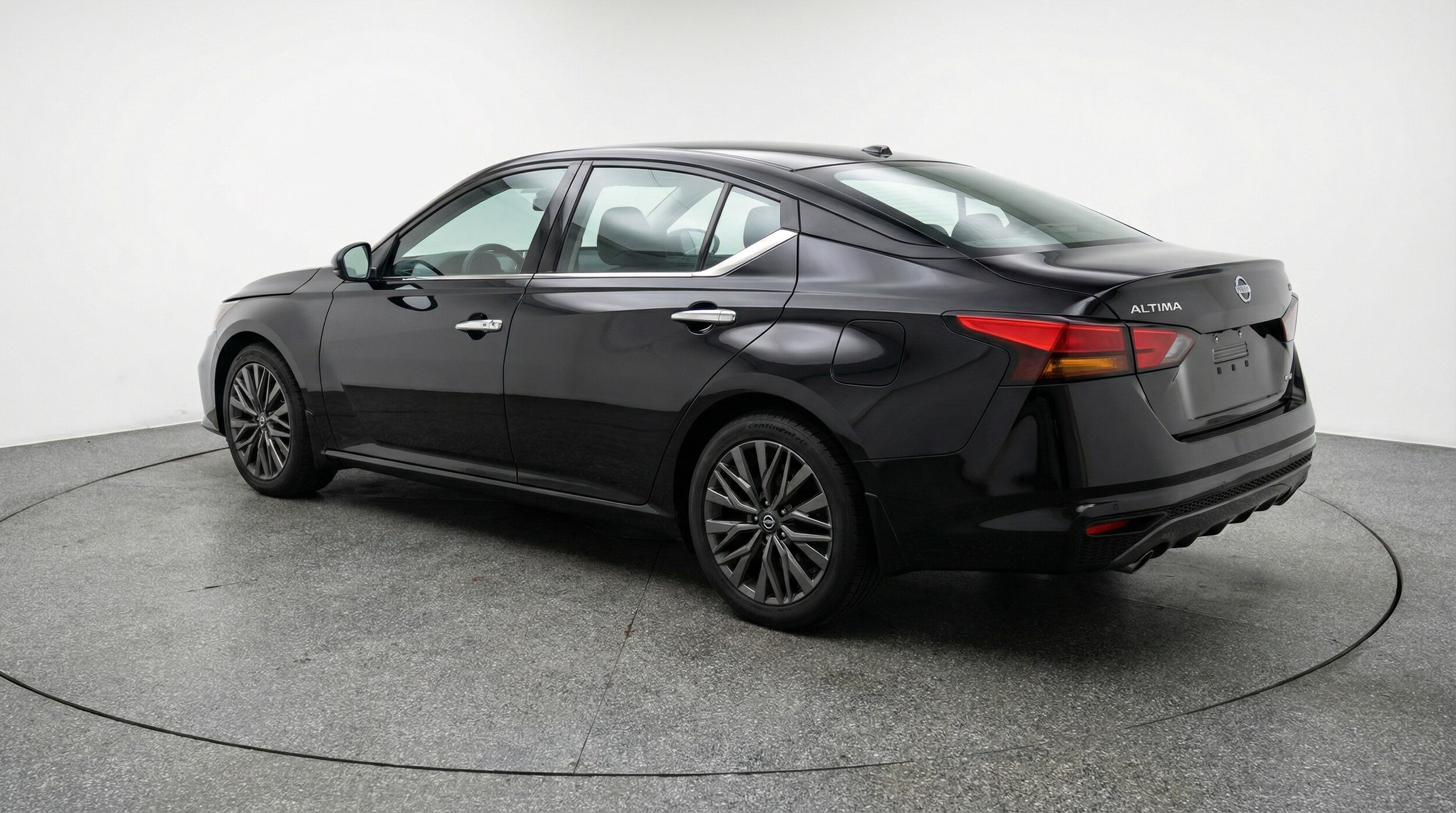 Thumbnail: 2025 Nissan Altima - 5