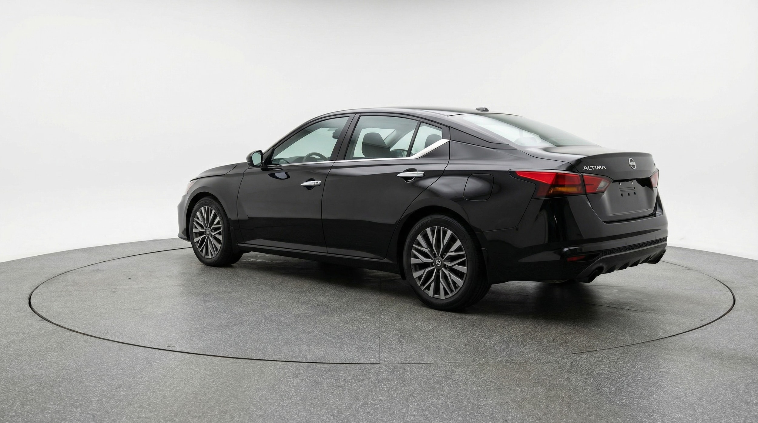 Thumbnail: 2025 Nissan Altima - 5