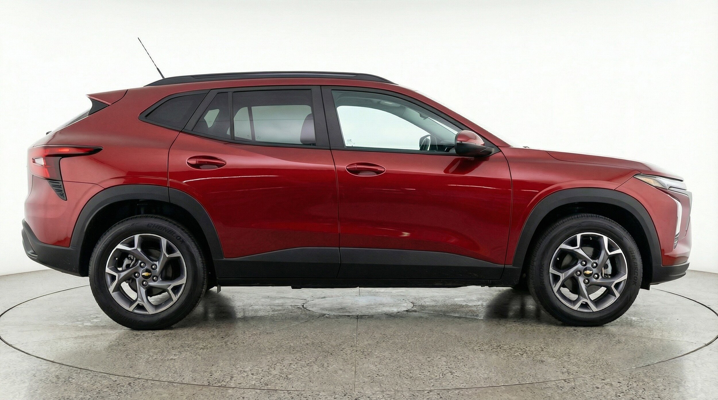 Thumbnail: 2025 Chevrolet Trax - 11