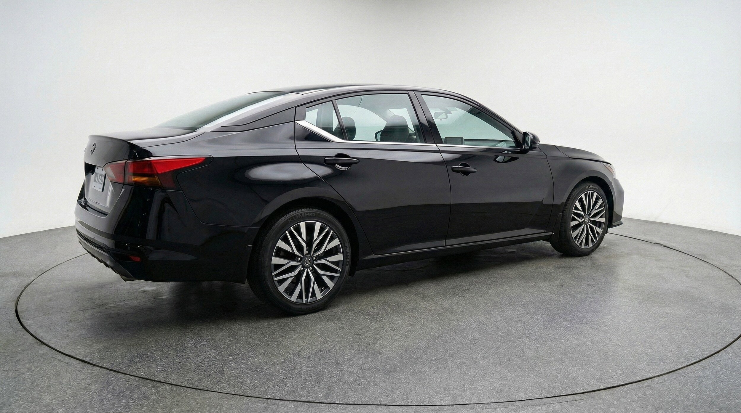 Thumbnail: 2025 Nissan Altima - 9