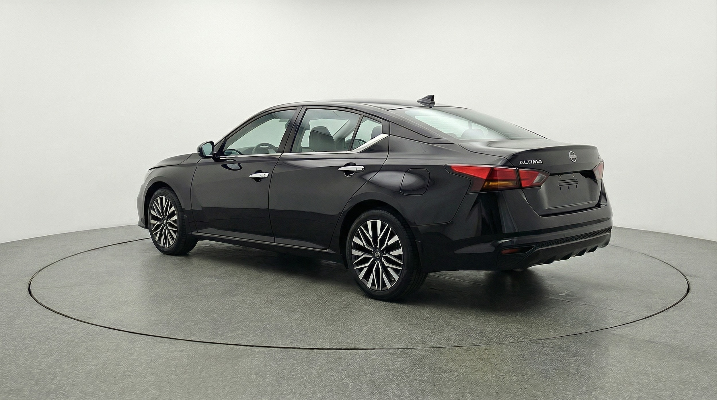 Thumbnail: 2025 Nissan Altima - 5