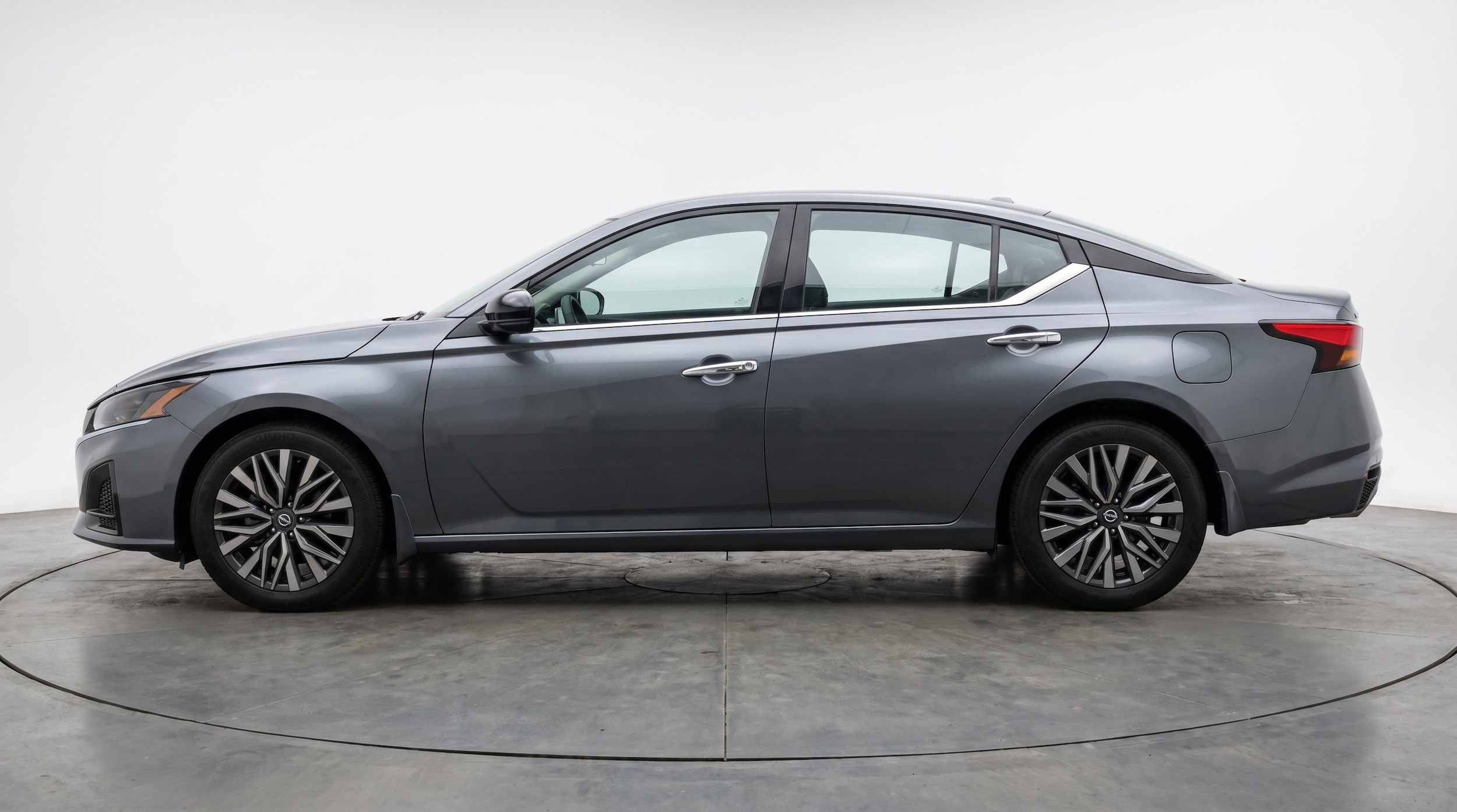 Thumbnail: 2025 Nissan Altima - 5