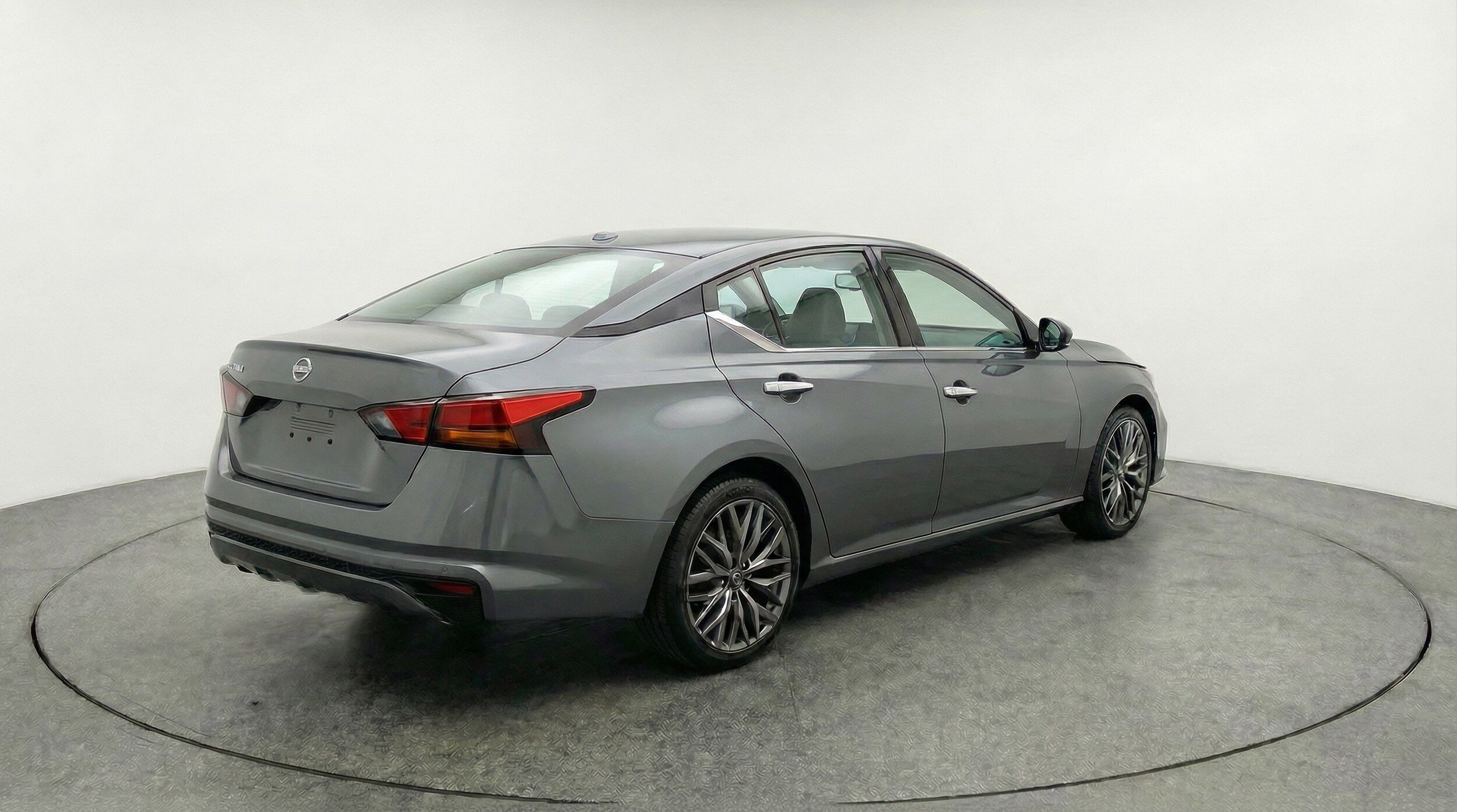 Thumbnail: 2025 Nissan Altima - 9