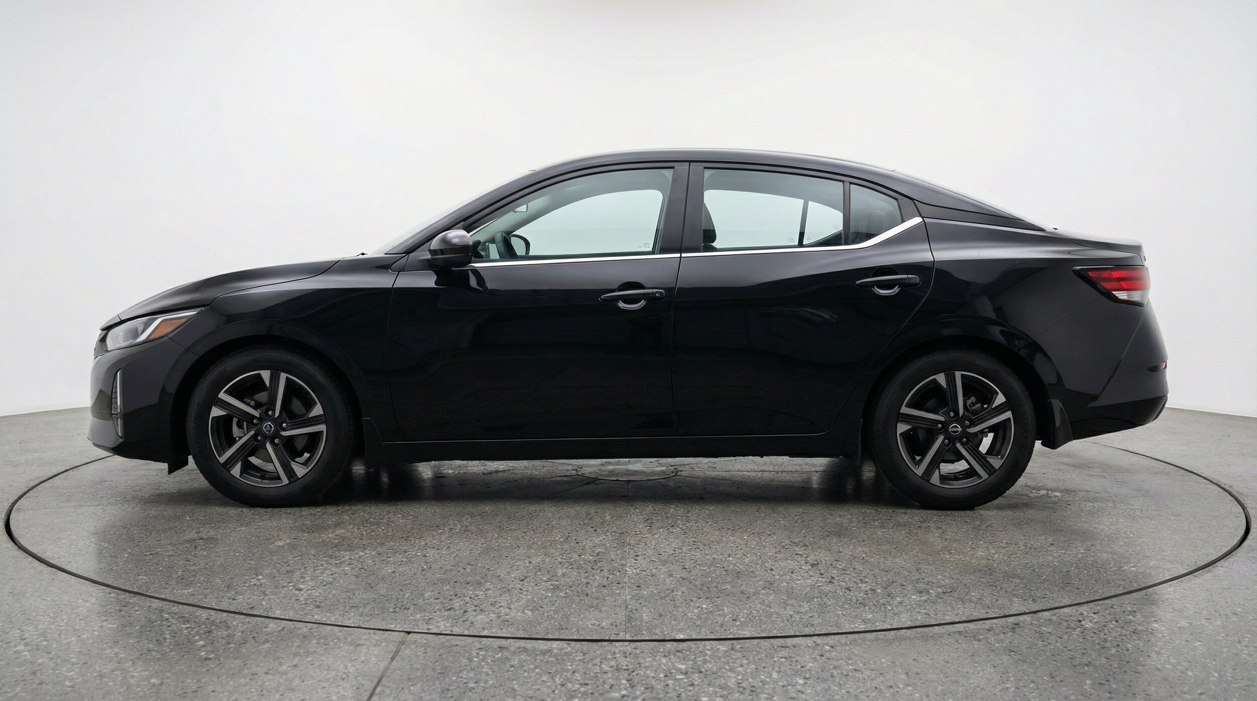 Thumbnail: 2025 Nissan Sentra - 5