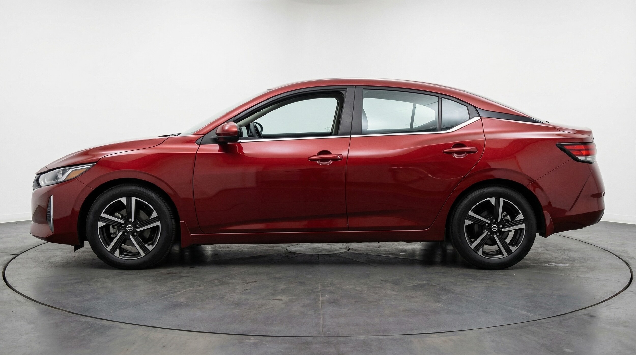 Thumbnail: 2025 Nissan Sentra - 4