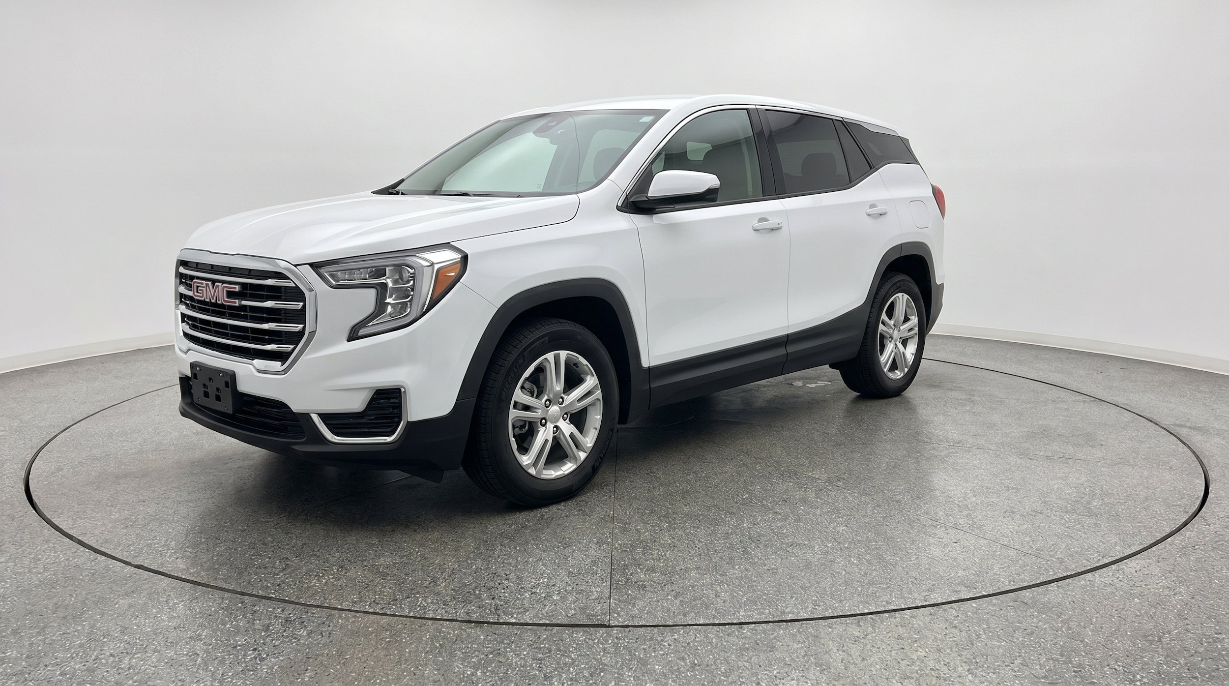 Thumbnail: 2024 GMC Terrain - 3