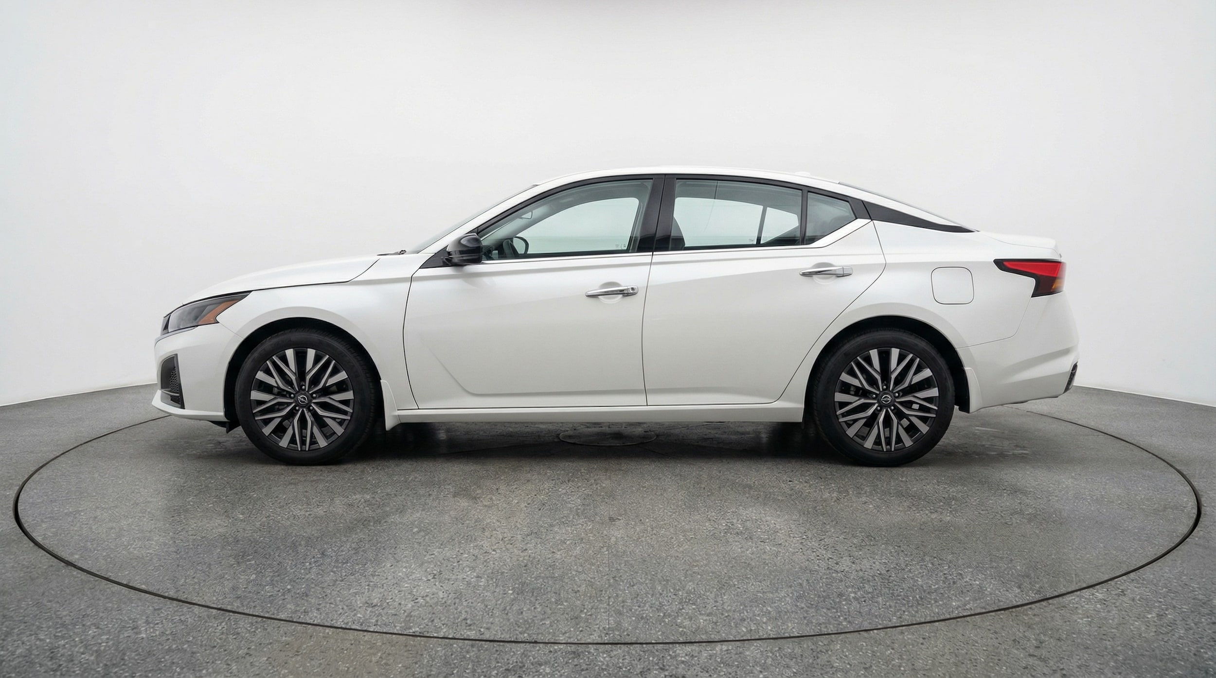 Thumbnail: 2025 Nissan Altima - 4