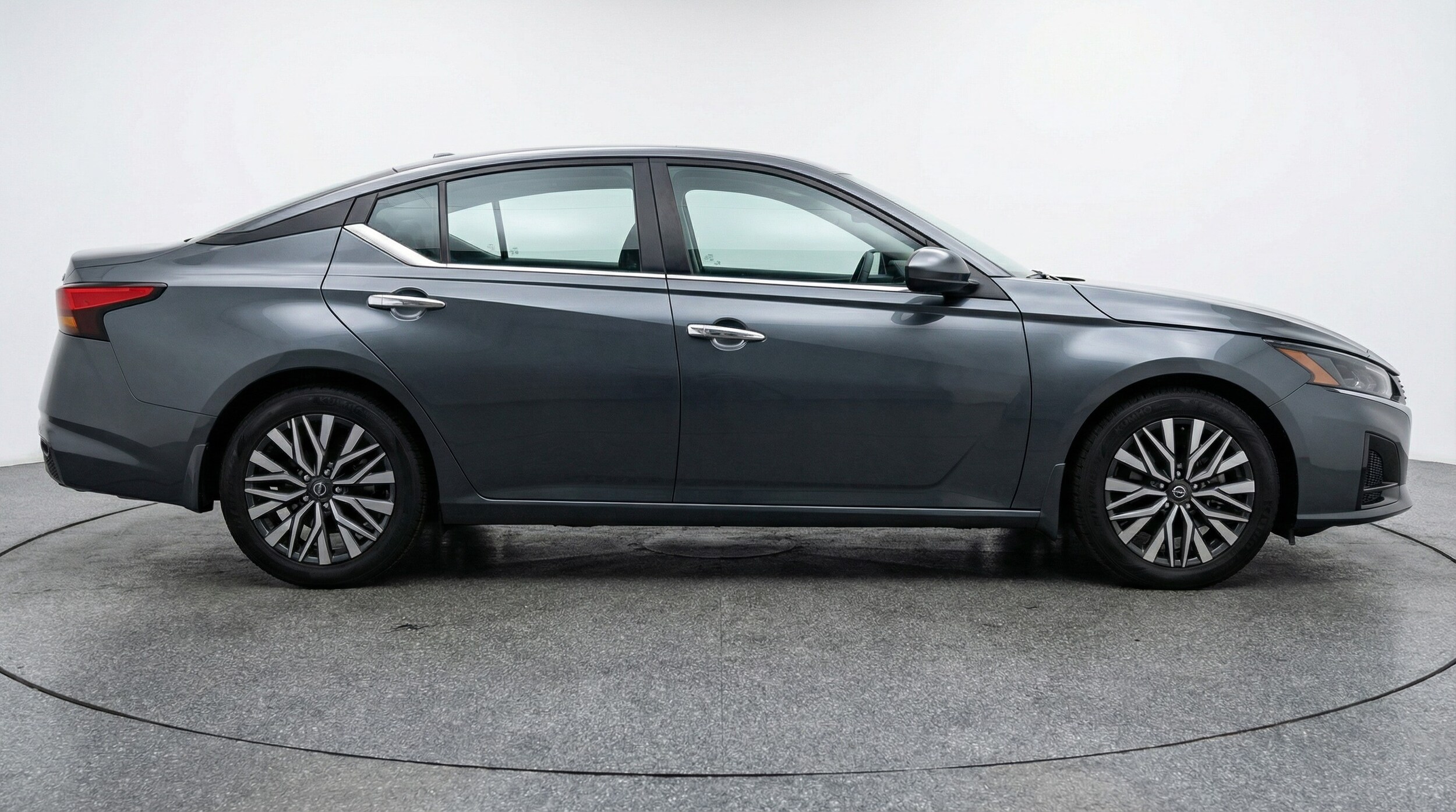 Thumbnail: 2025 Nissan Altima - 8