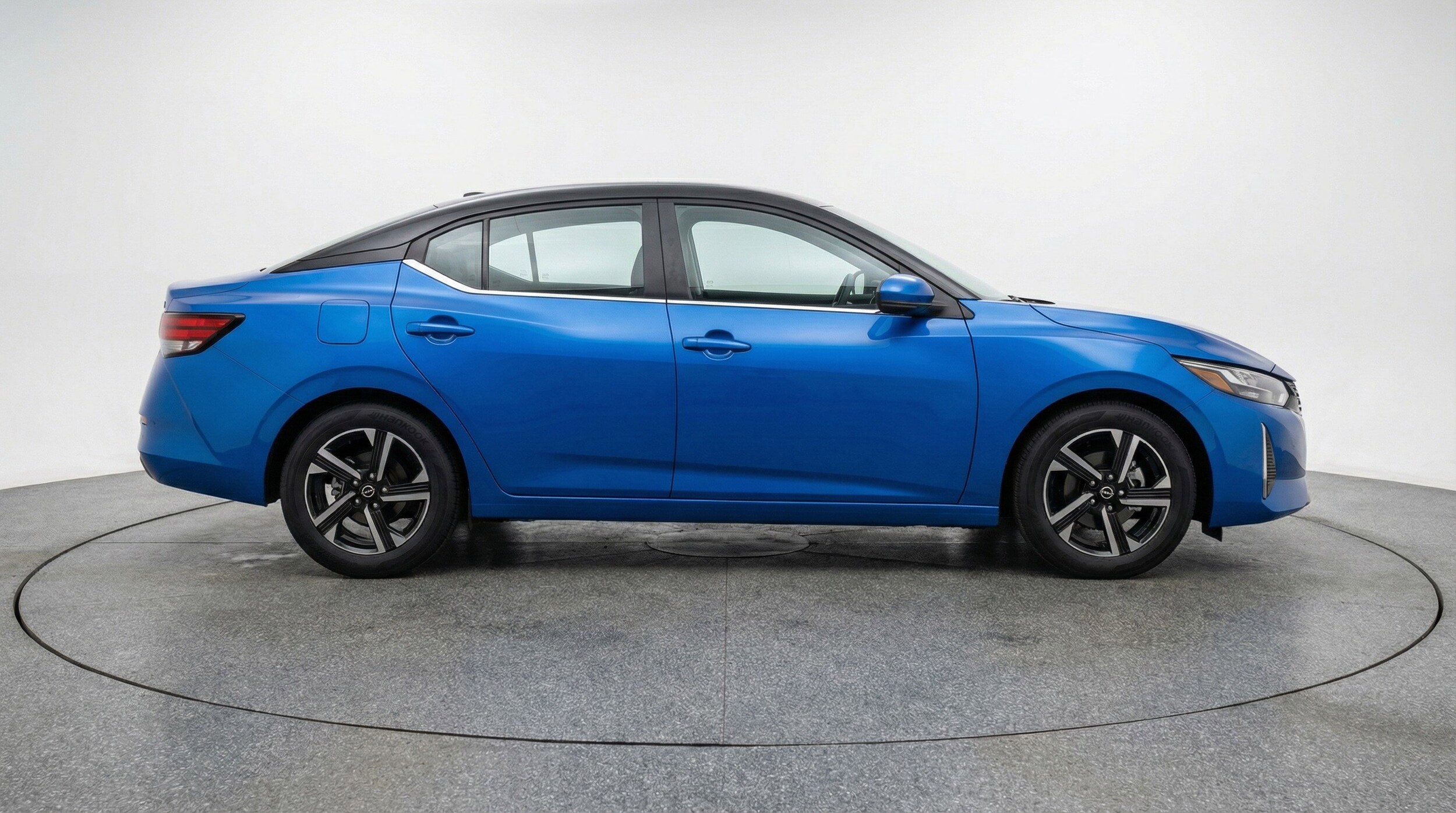 Thumbnail: 2025 Nissan Sentra - 11