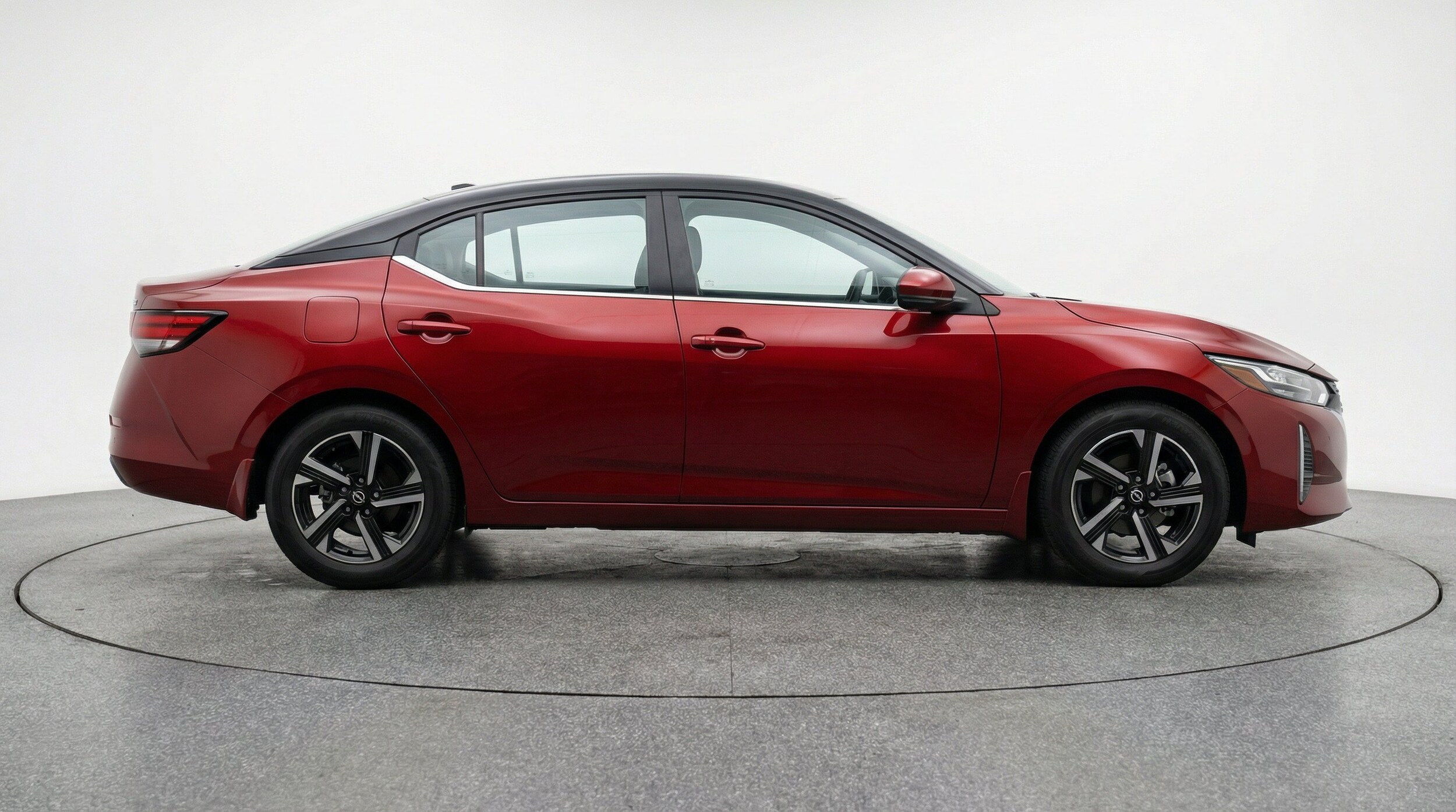 Thumbnail: 2025 Nissan Sentra - 10