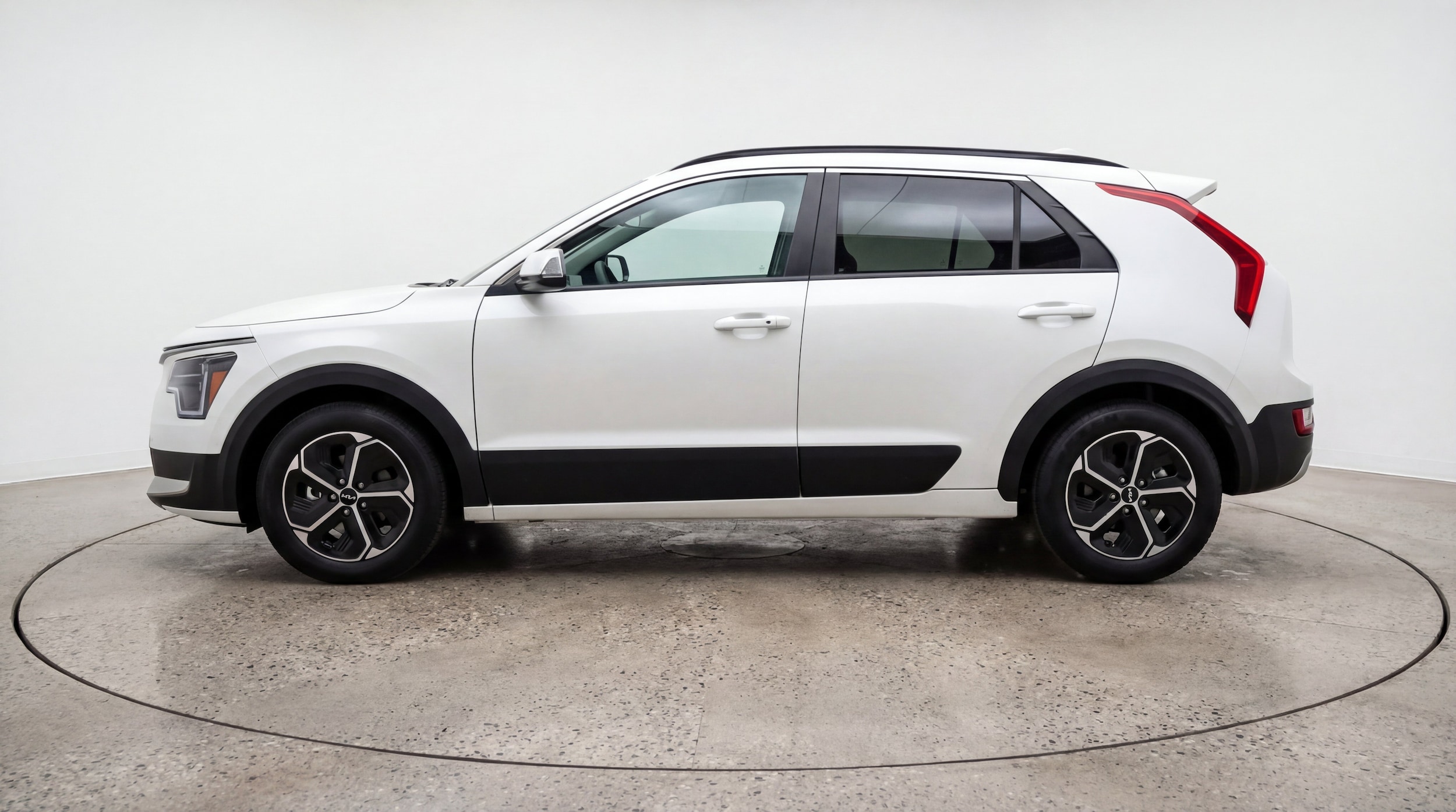 Thumbnail: 2026 Kia Niro - 5