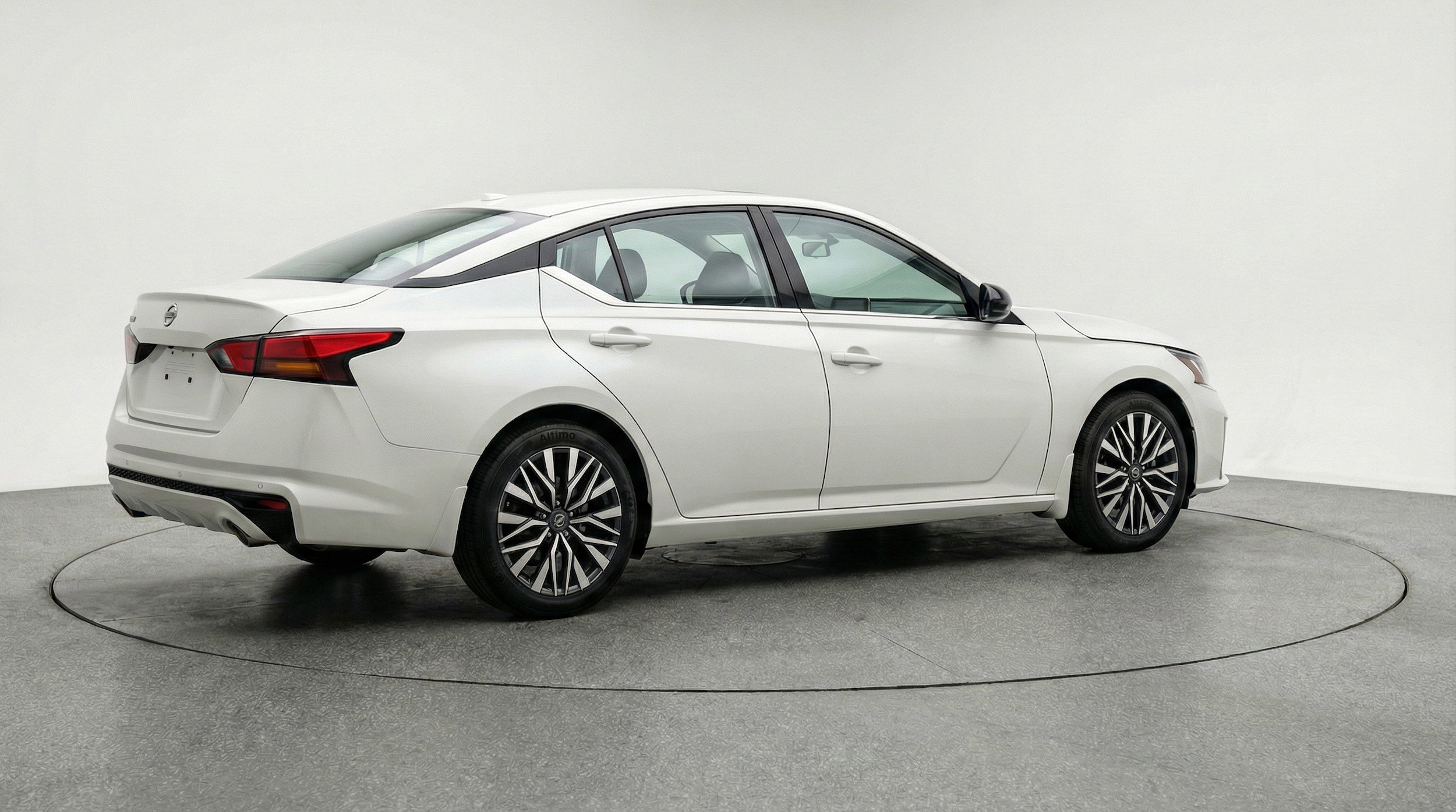 Thumbnail: 2025 Nissan Altima - 9