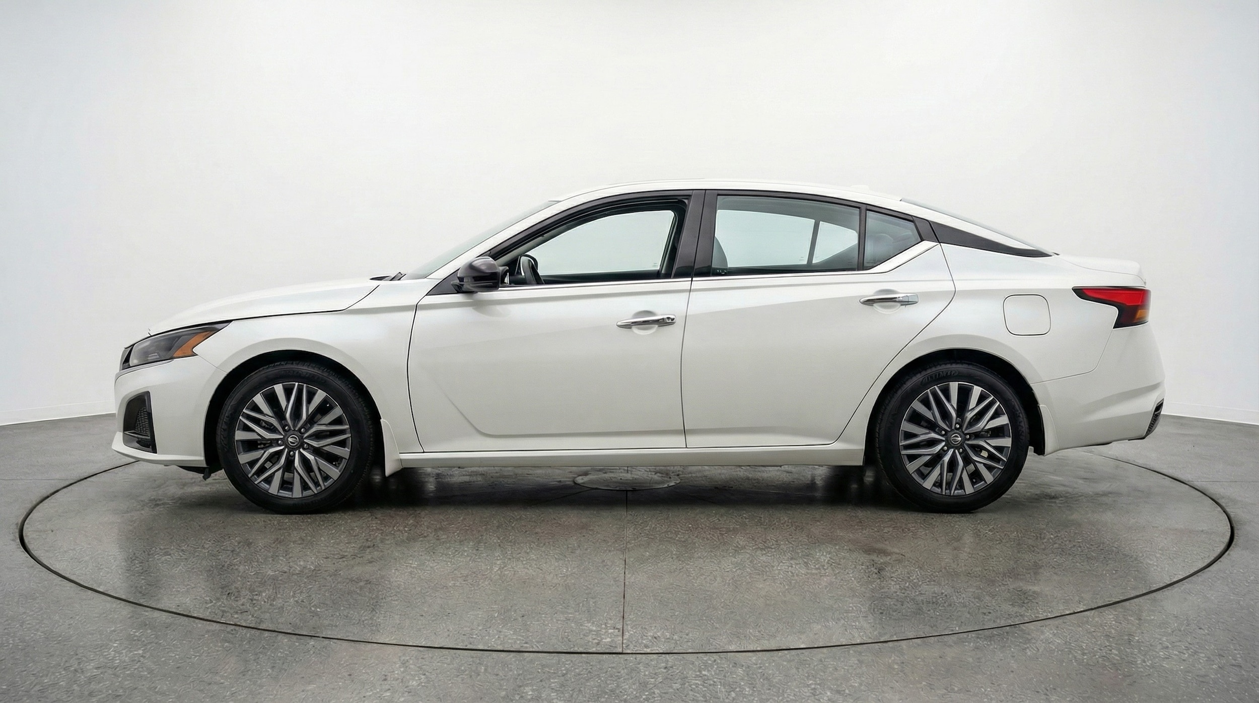 Thumbnail: 2025 Nissan Altima - 4