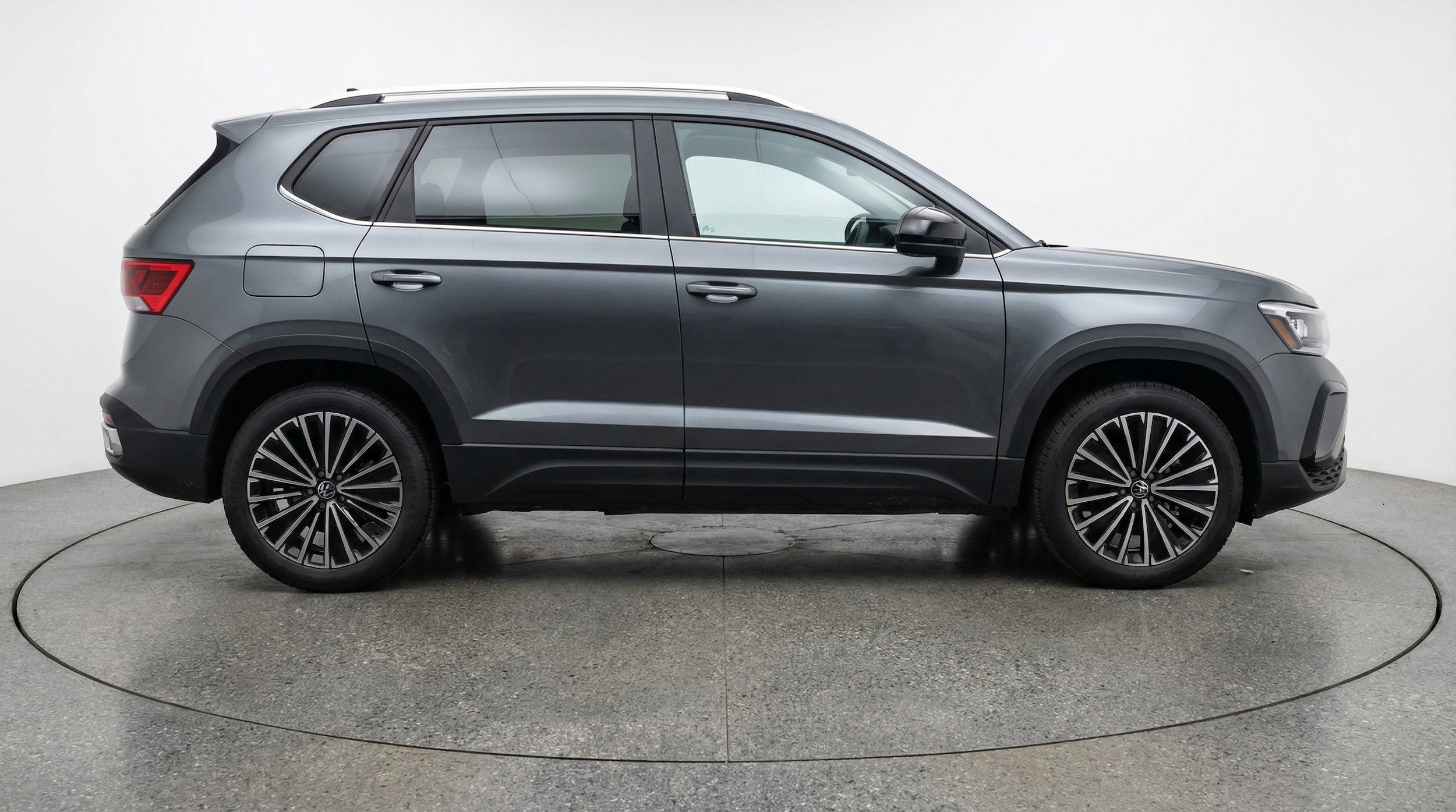 Thumbnail: 2025 Volkswagen Taos - 11