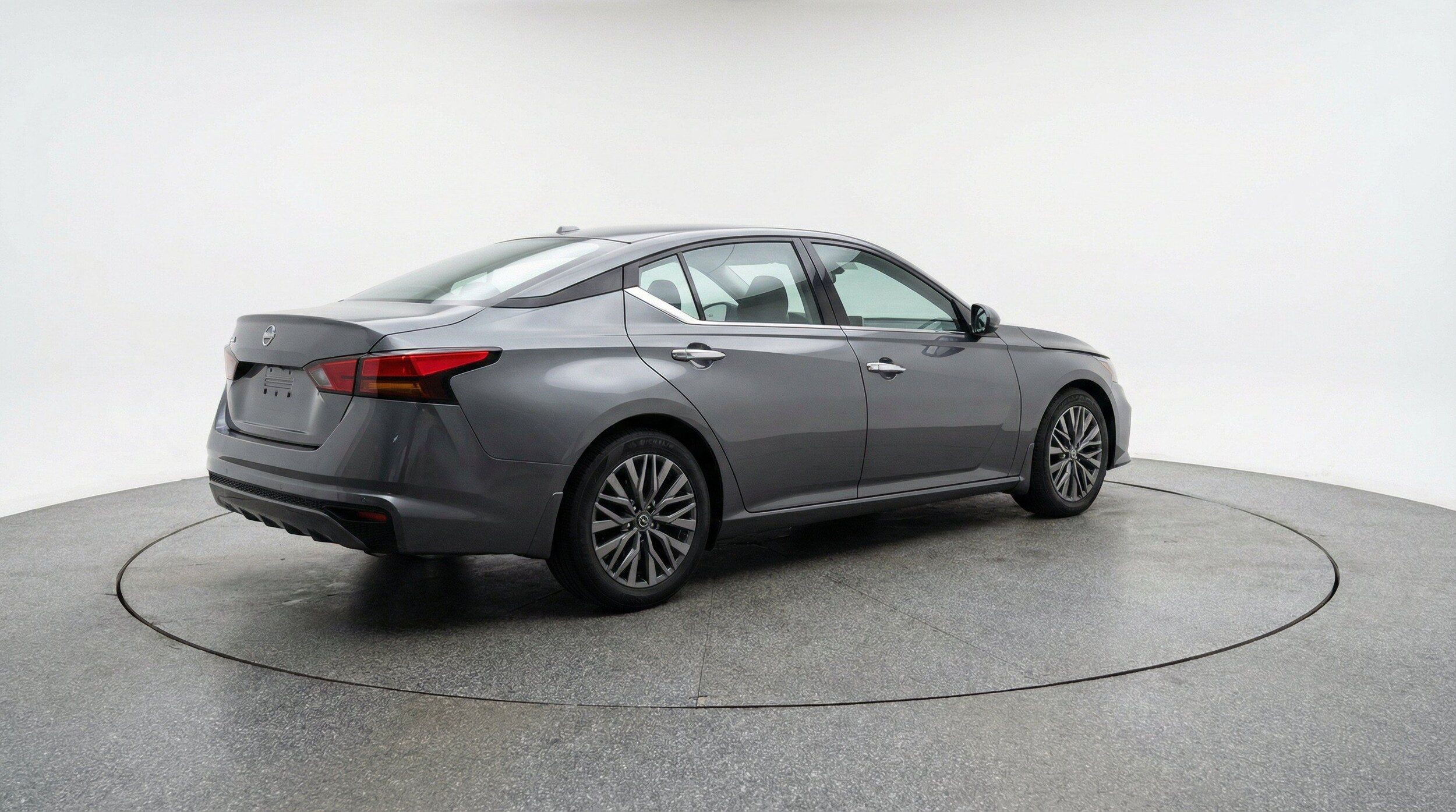 Thumbnail: 2025 Nissan Altima - 9