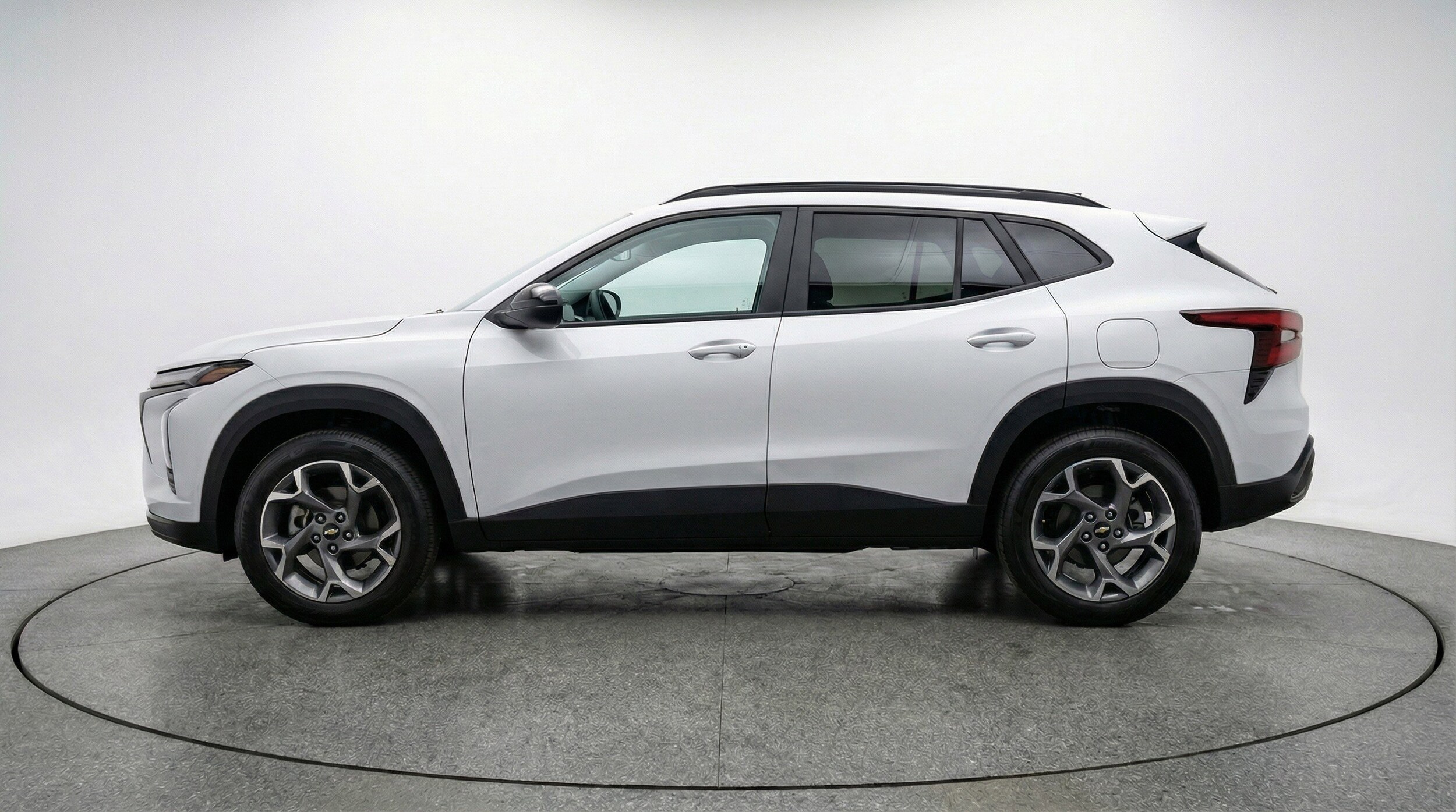 Thumbnail: 2025 Chevrolet Trax - 5