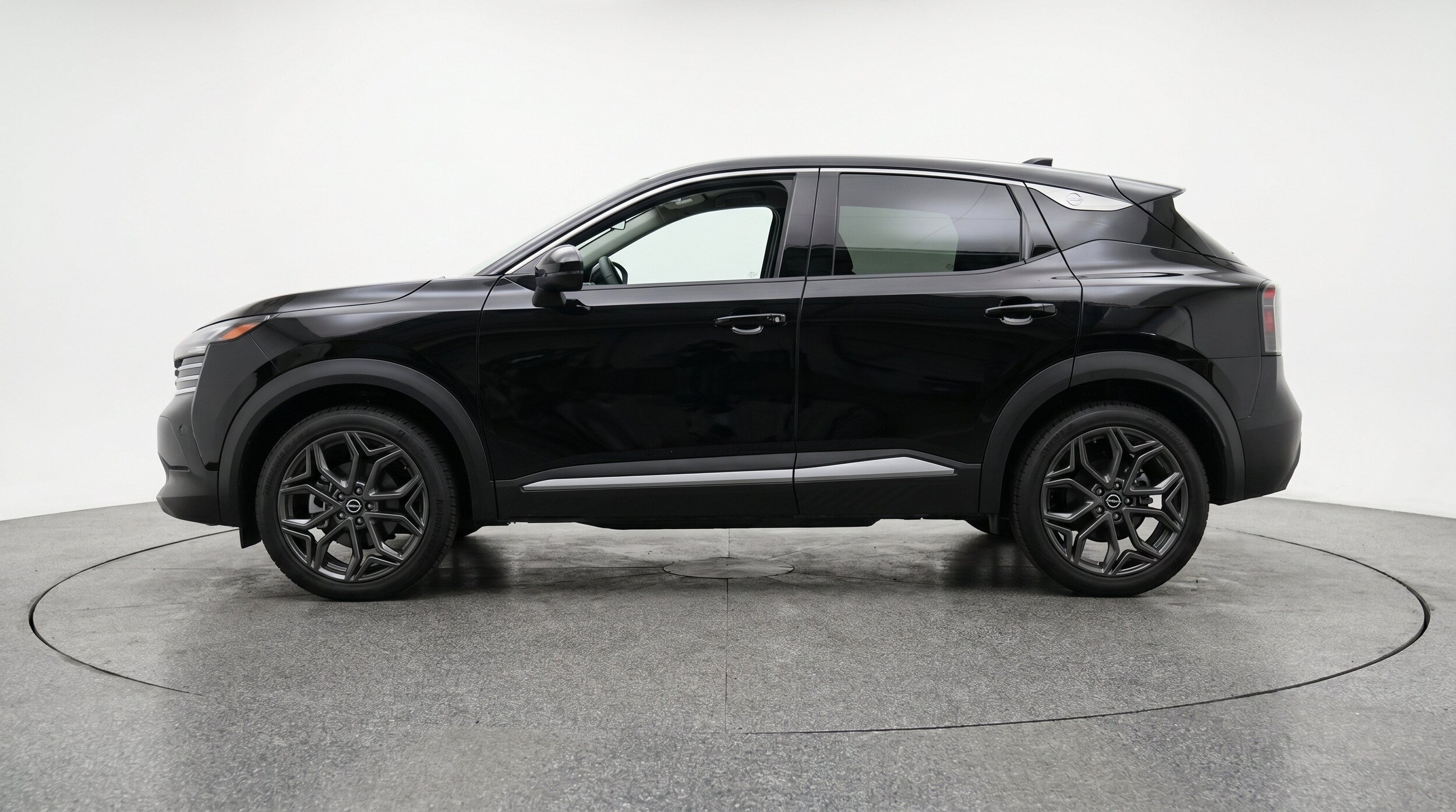 Thumbnail: 2026 Nissan Kicks - 5