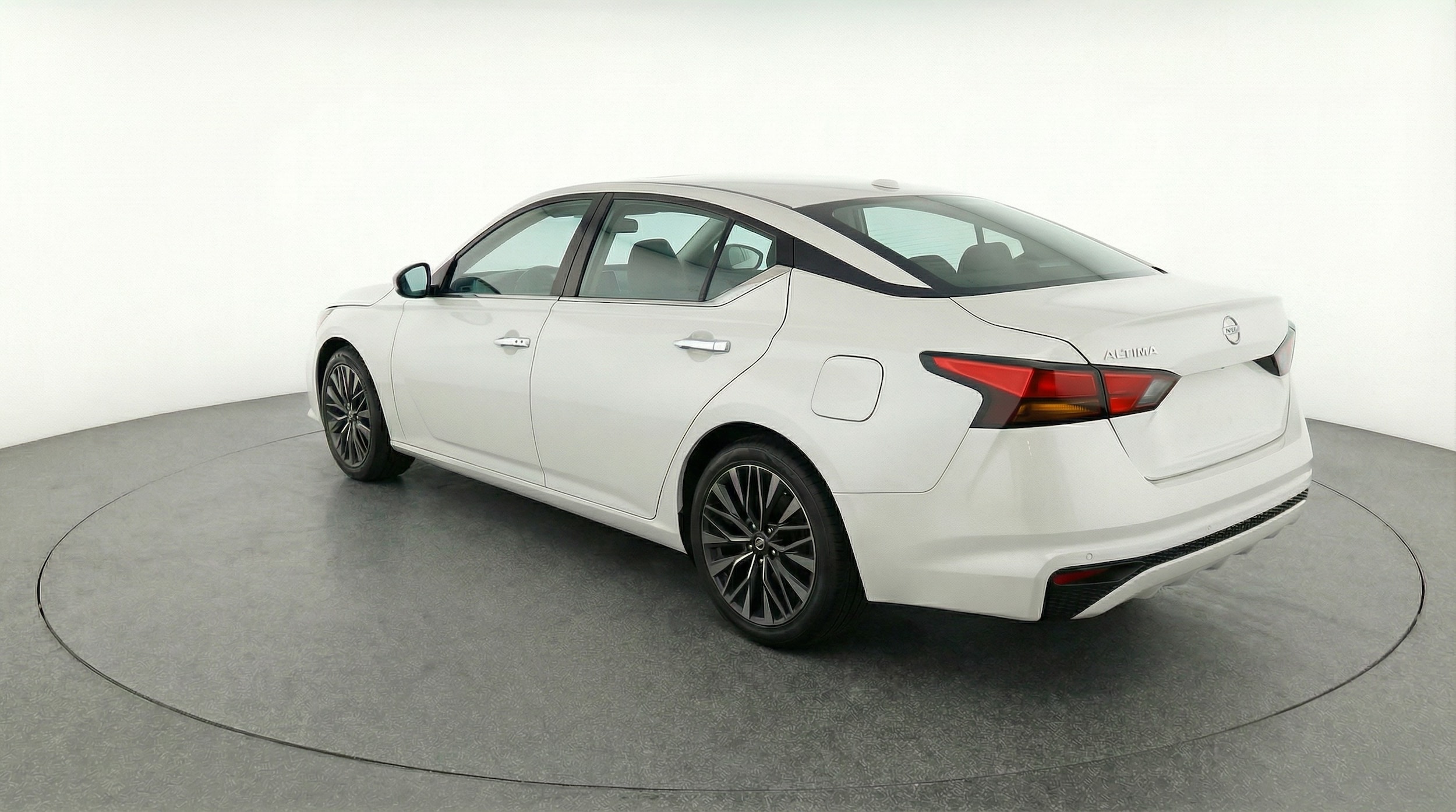 Thumbnail: 2025 Nissan Altima - 5