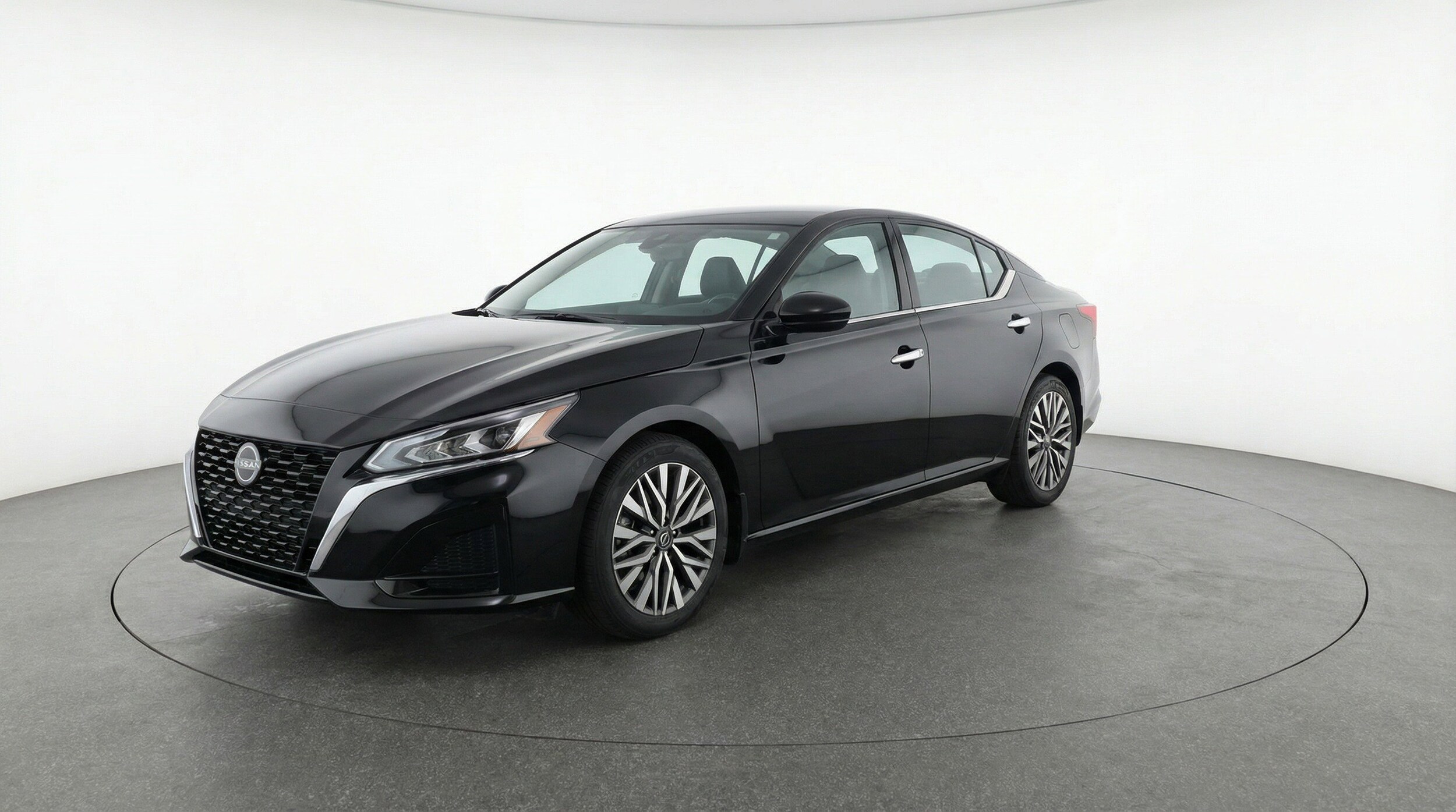 Thumbnail: 2025 Nissan Altima - 3