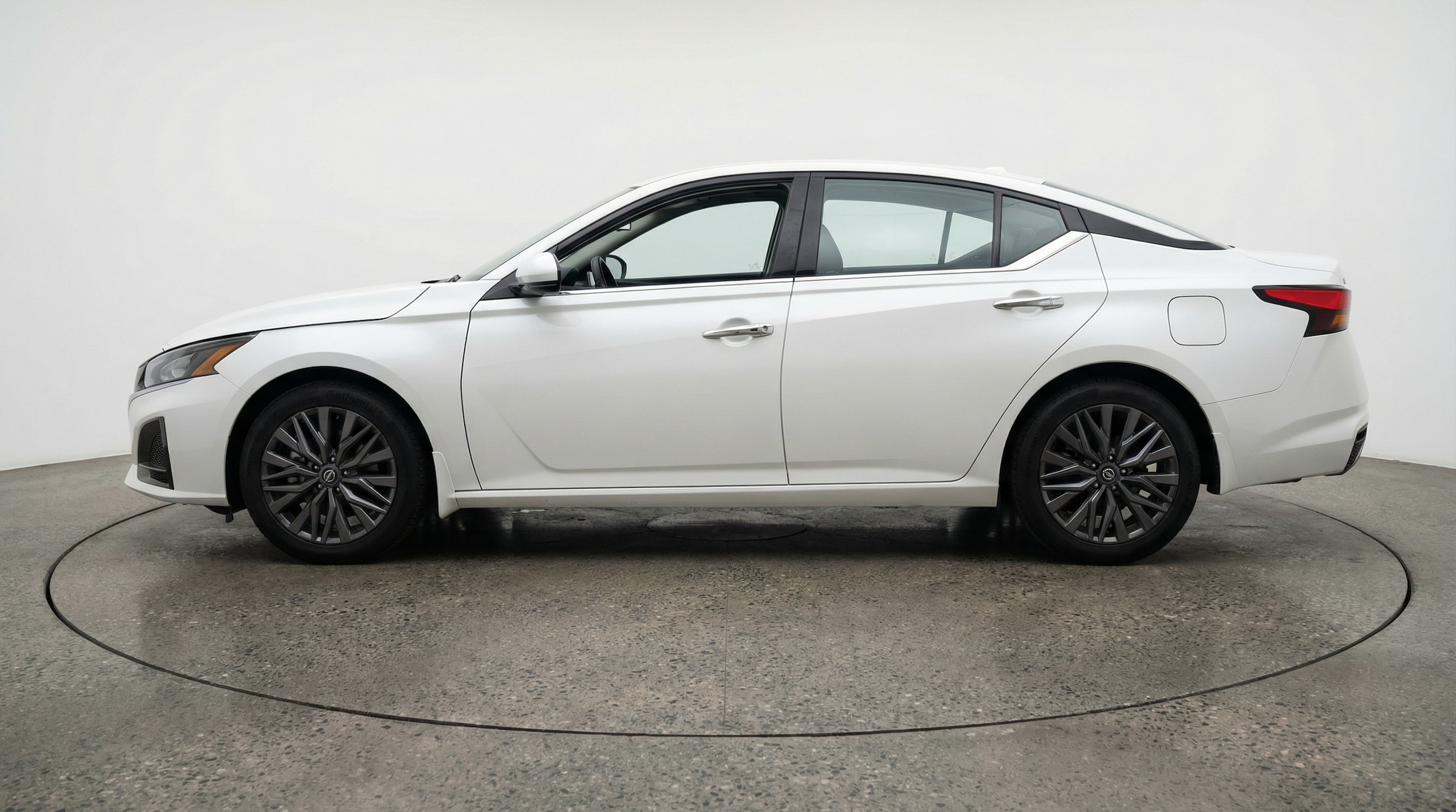 Thumbnail: 2025 Nissan Altima - 4