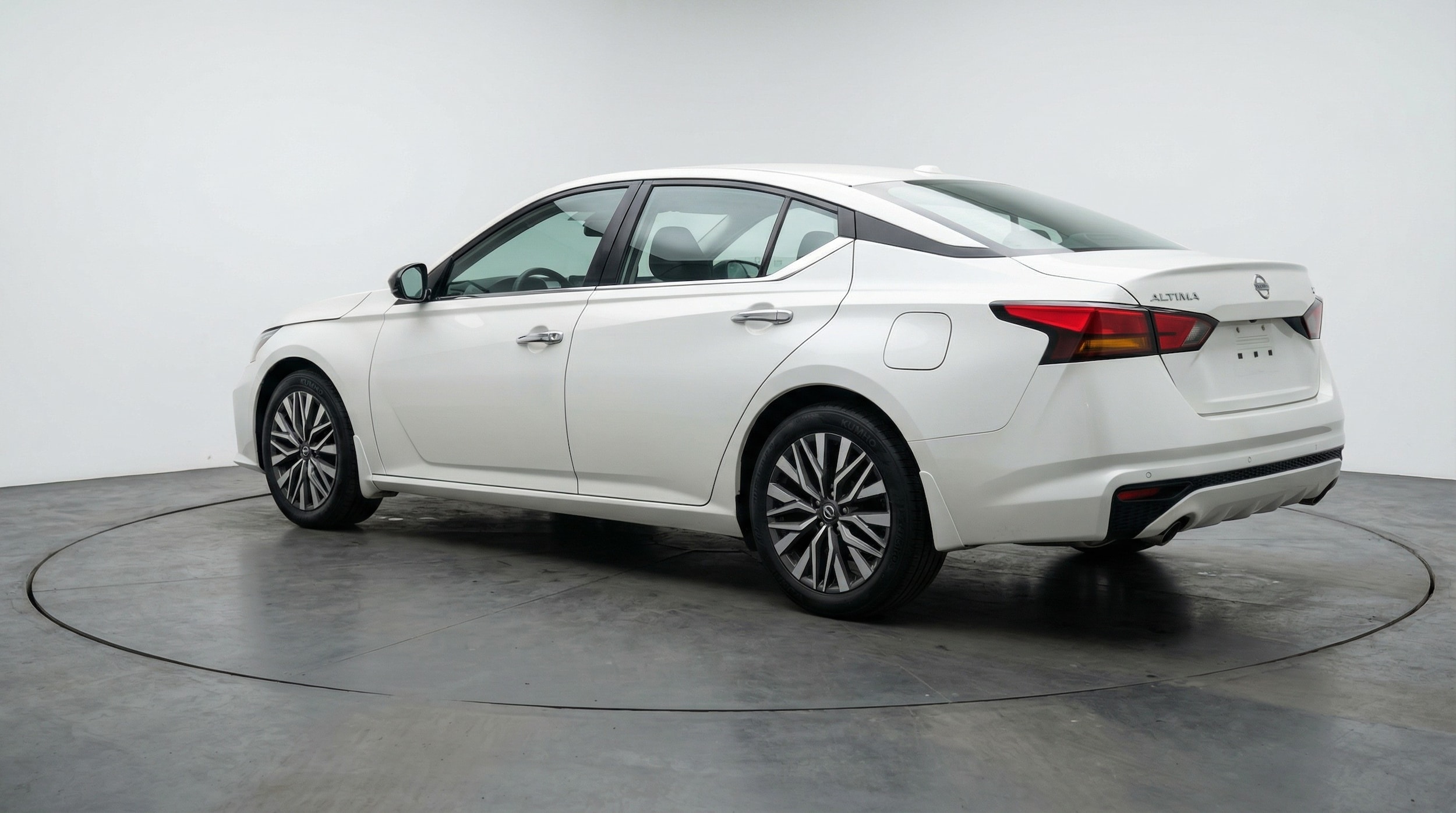 Thumbnail: 2025 Nissan Altima - 5