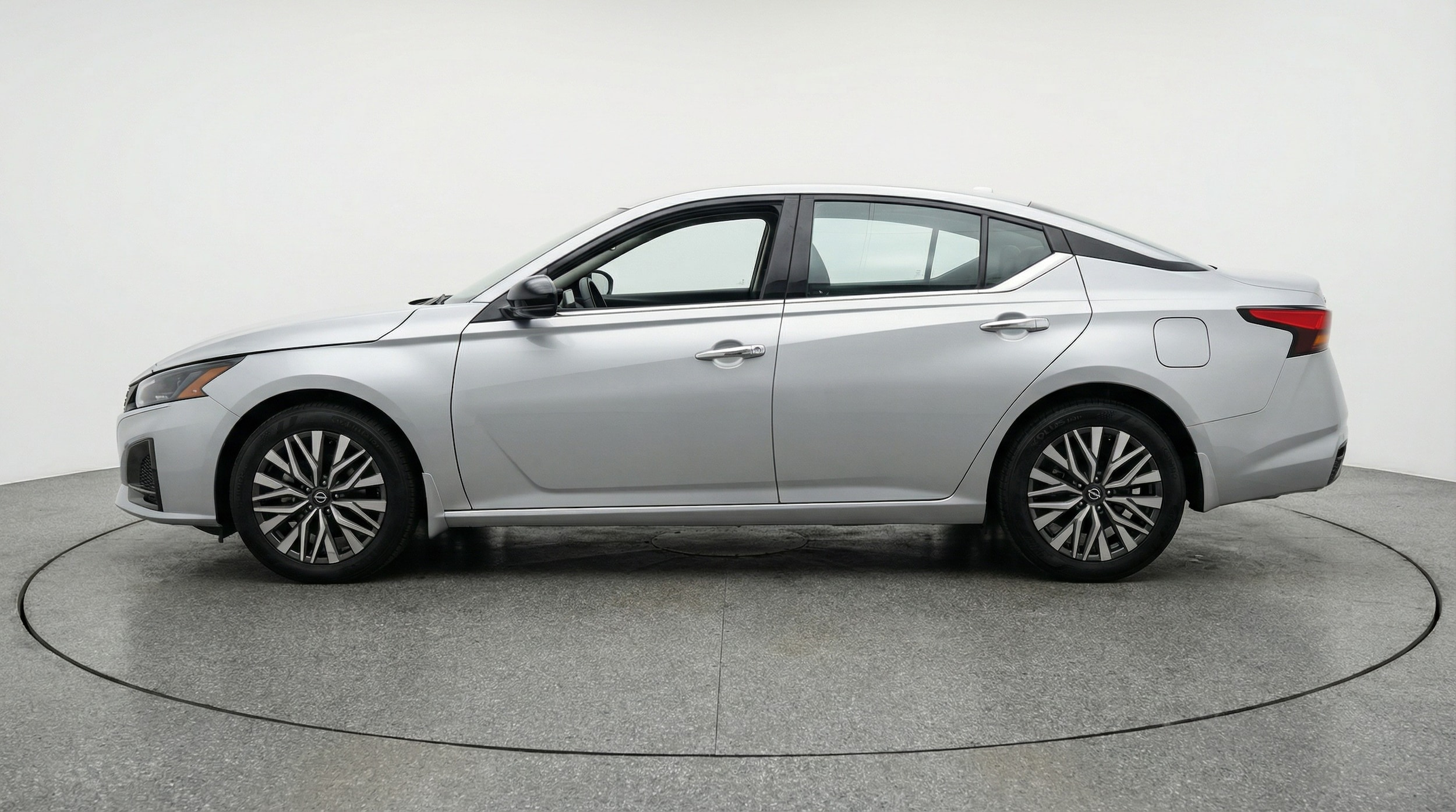 Thumbnail: 2025 Nissan Altima - 4