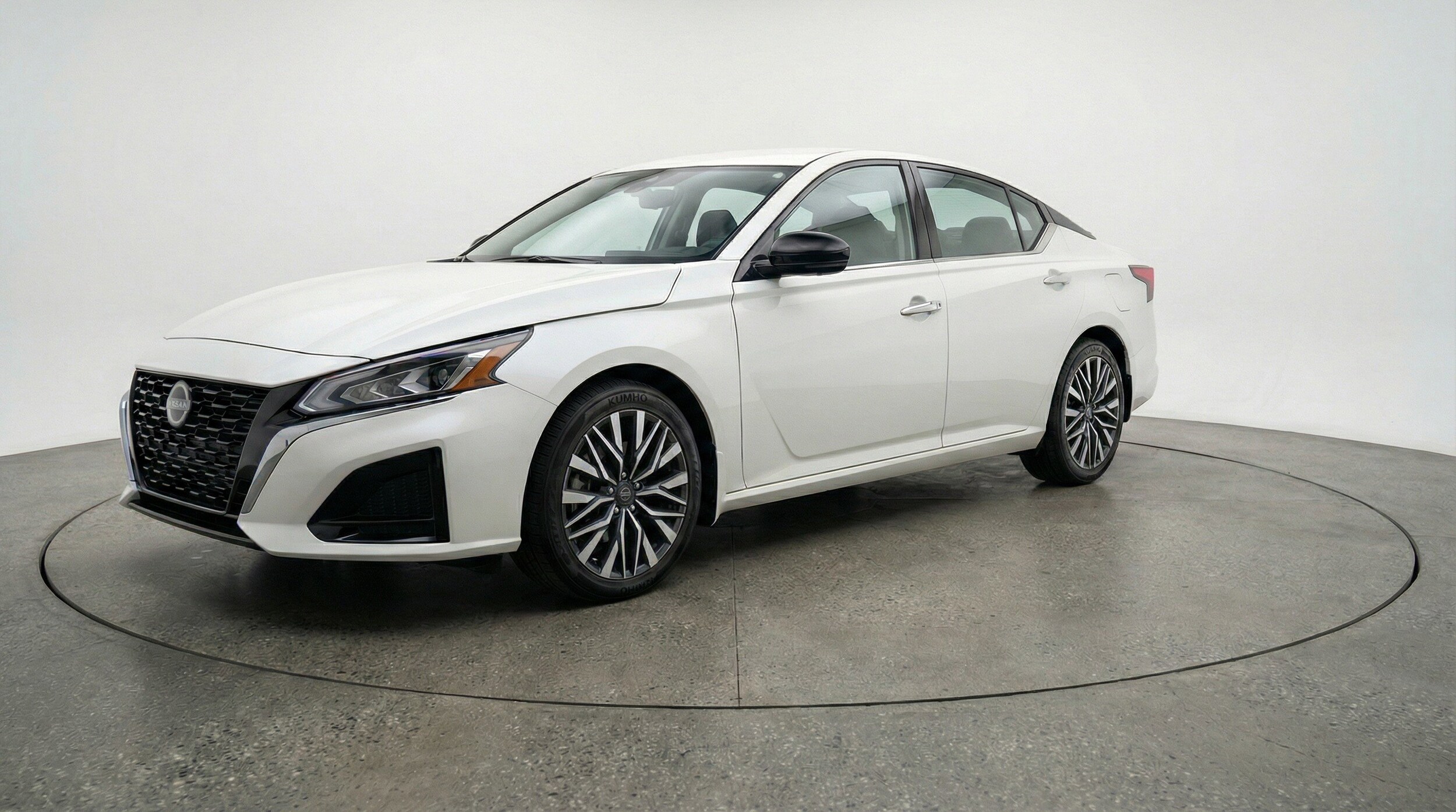 Thumbnail: 2025 Nissan Altima - 3