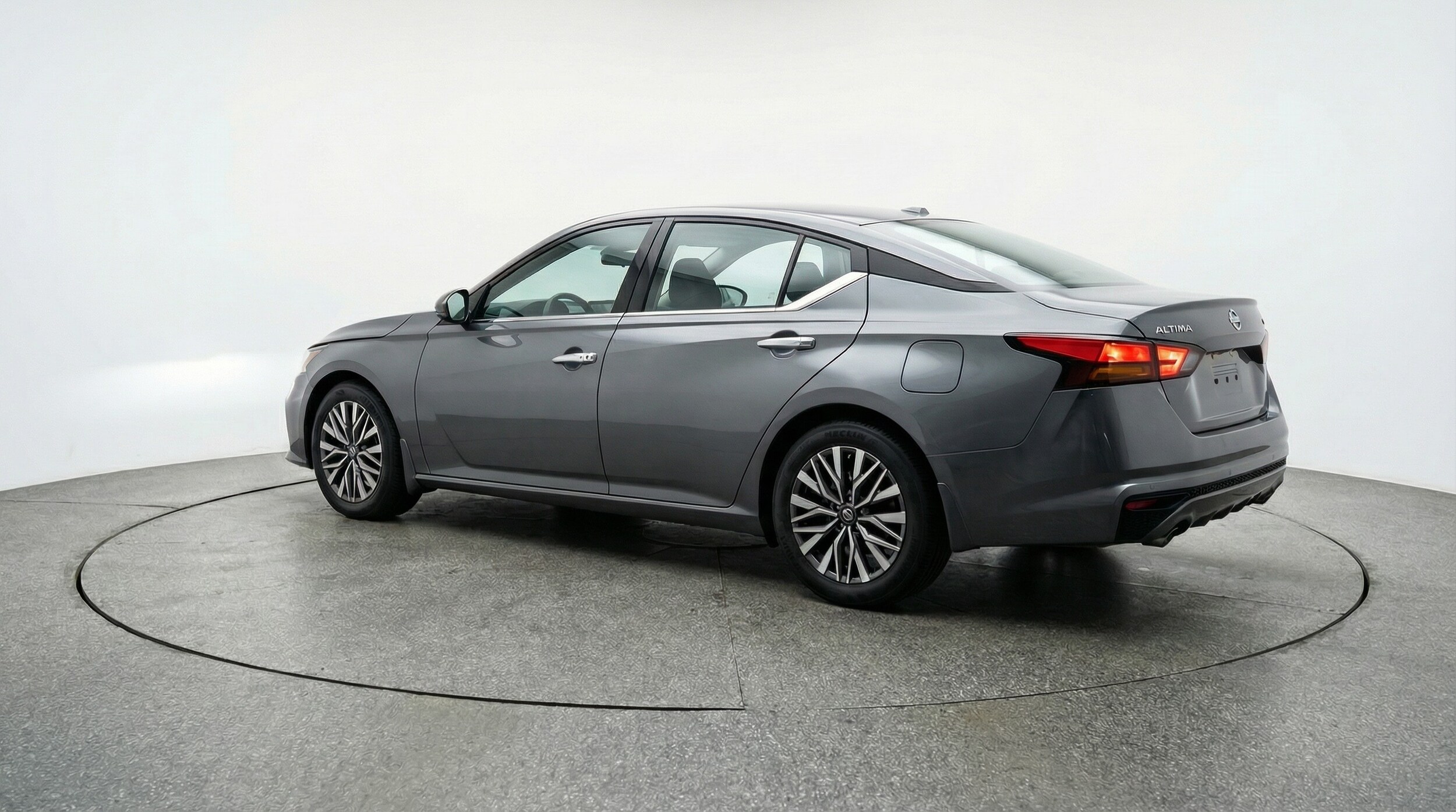 Thumbnail: 2025 Nissan Altima - 5