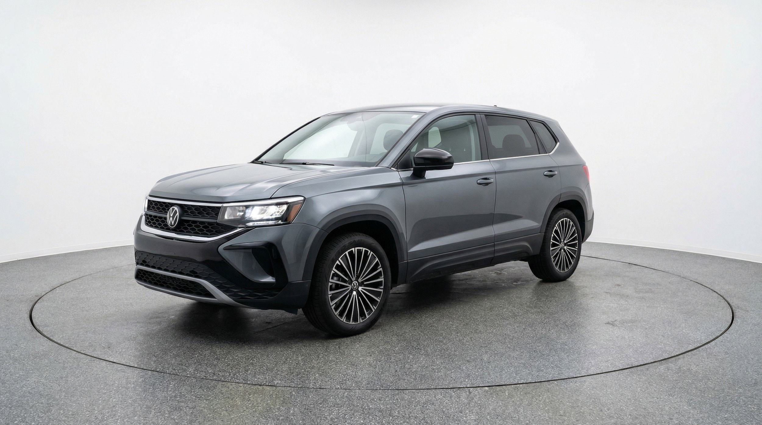 Thumbnail: 2025 Volkswagen Taos - 3