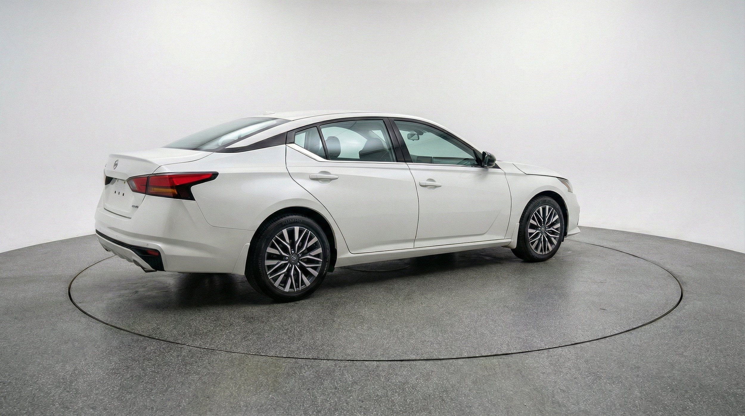 Thumbnail: 2025 Nissan Altima - 9