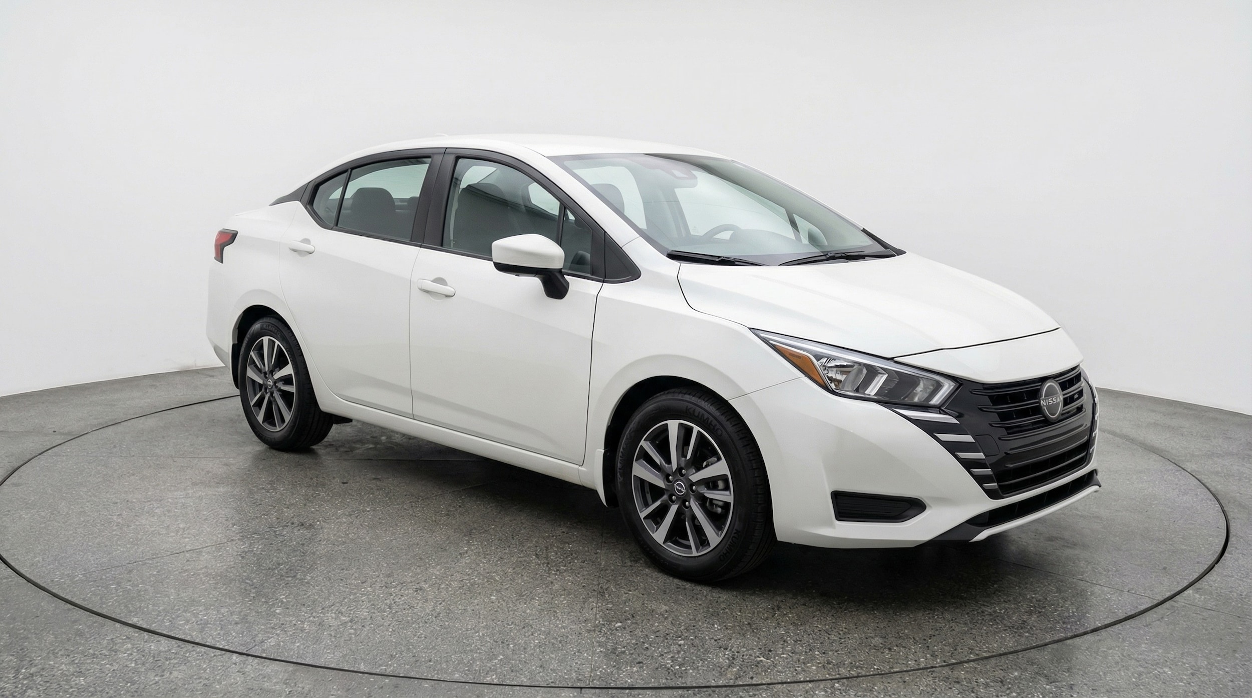 2025 Nissan Versa SV FWD