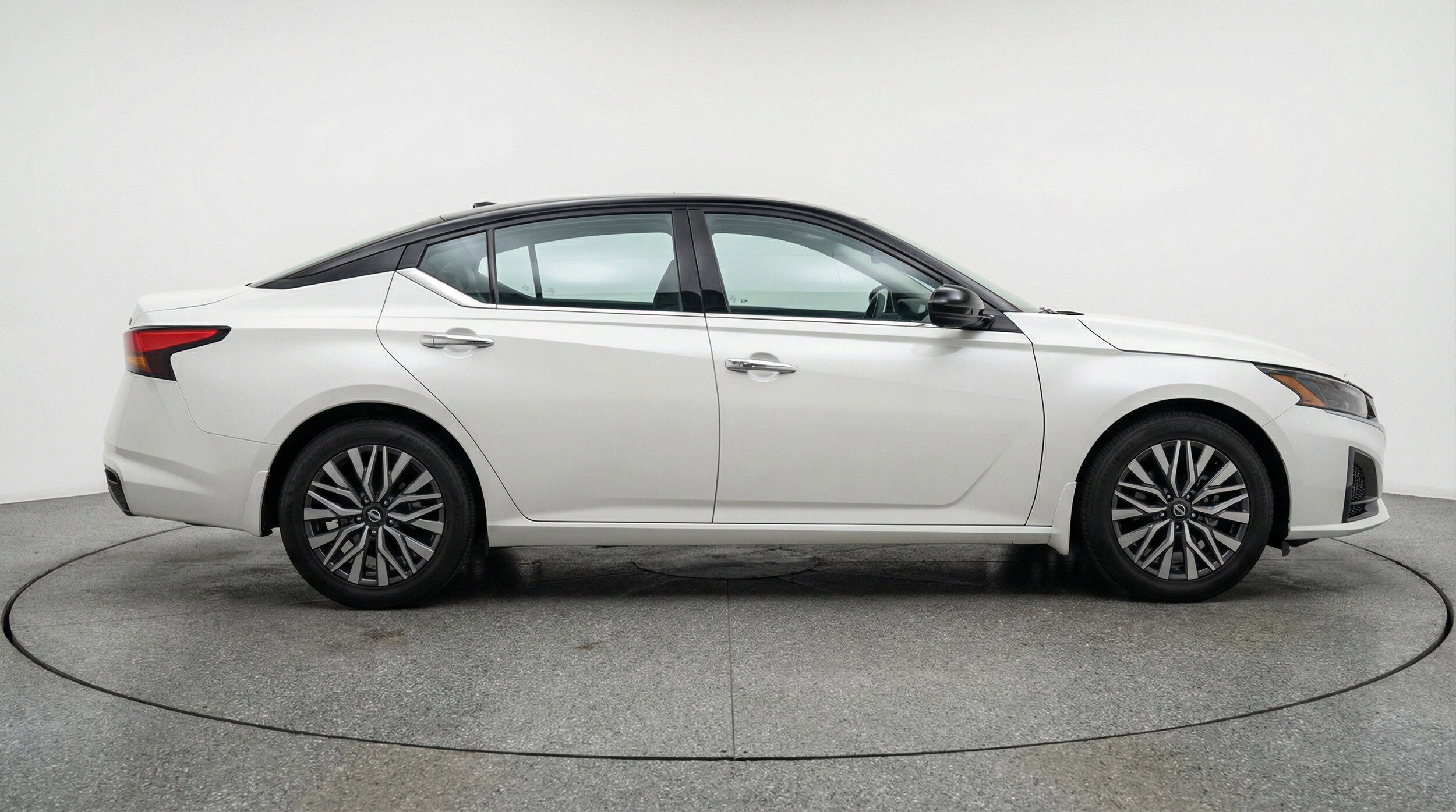 Thumbnail: 2025 Nissan Altima - 11