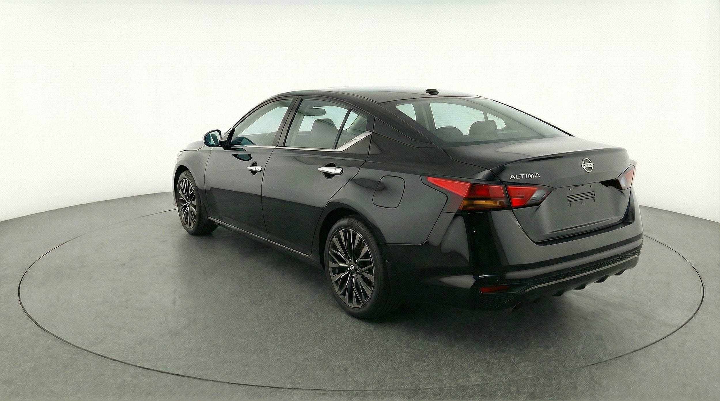 Thumbnail: 2025 Nissan Altima - 6