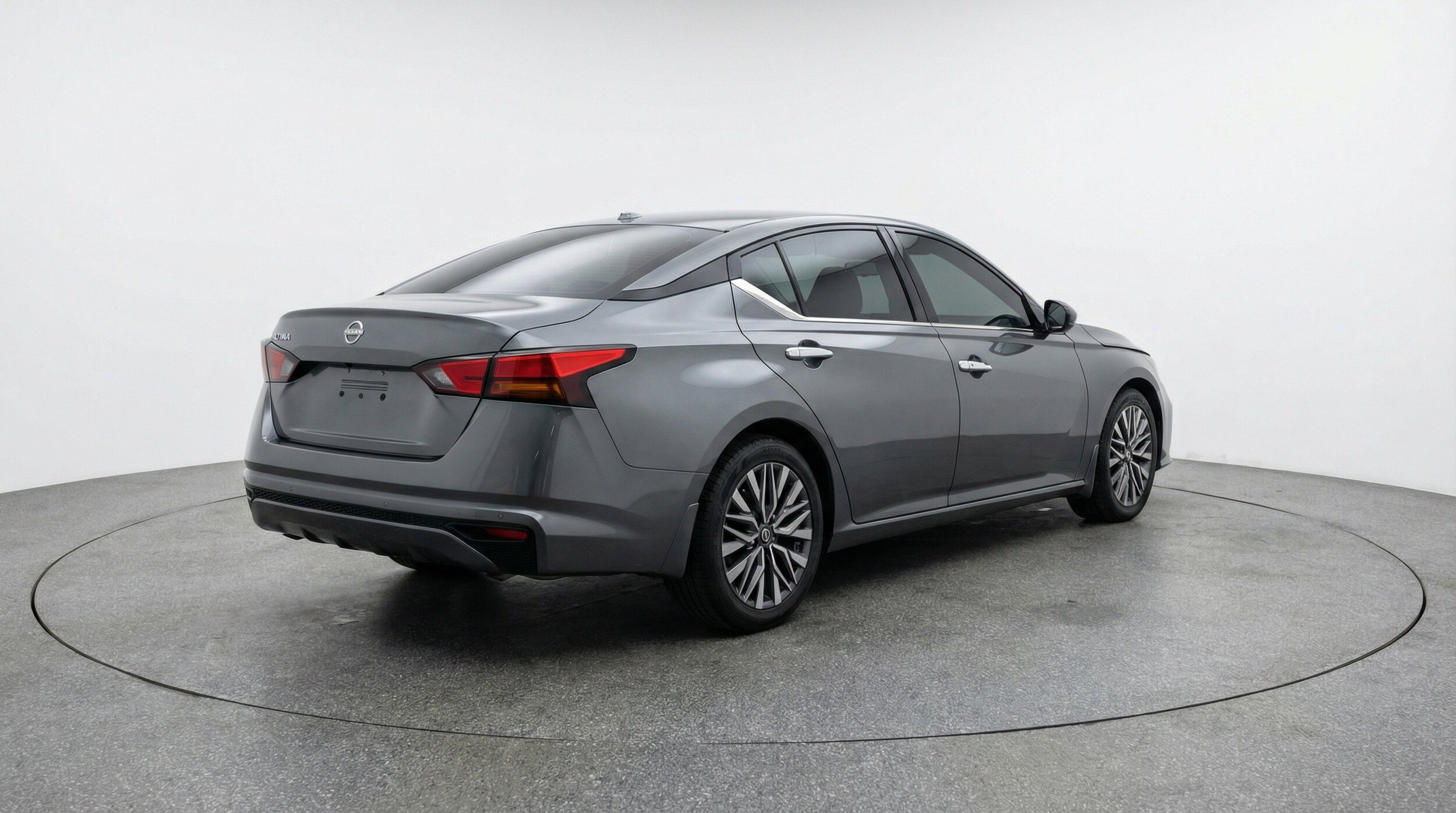 Thumbnail: 2025 Nissan Altima - 9