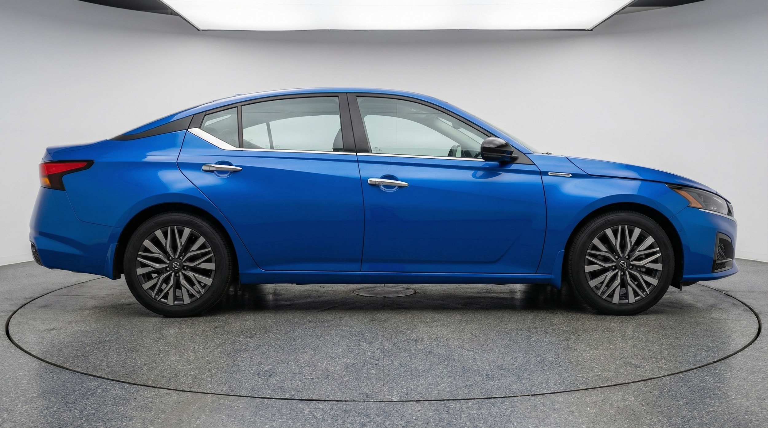 Thumbnail: 2025 Nissan Altima - 8