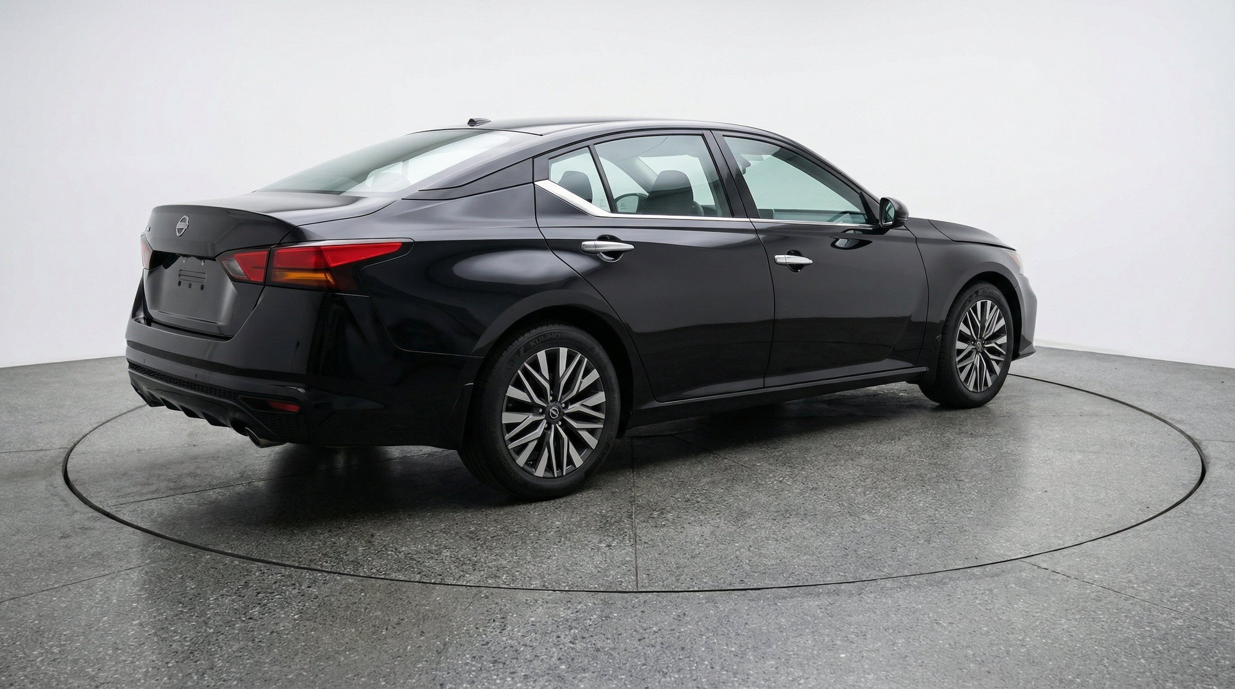 Thumbnail: 2025 Nissan Altima - 9