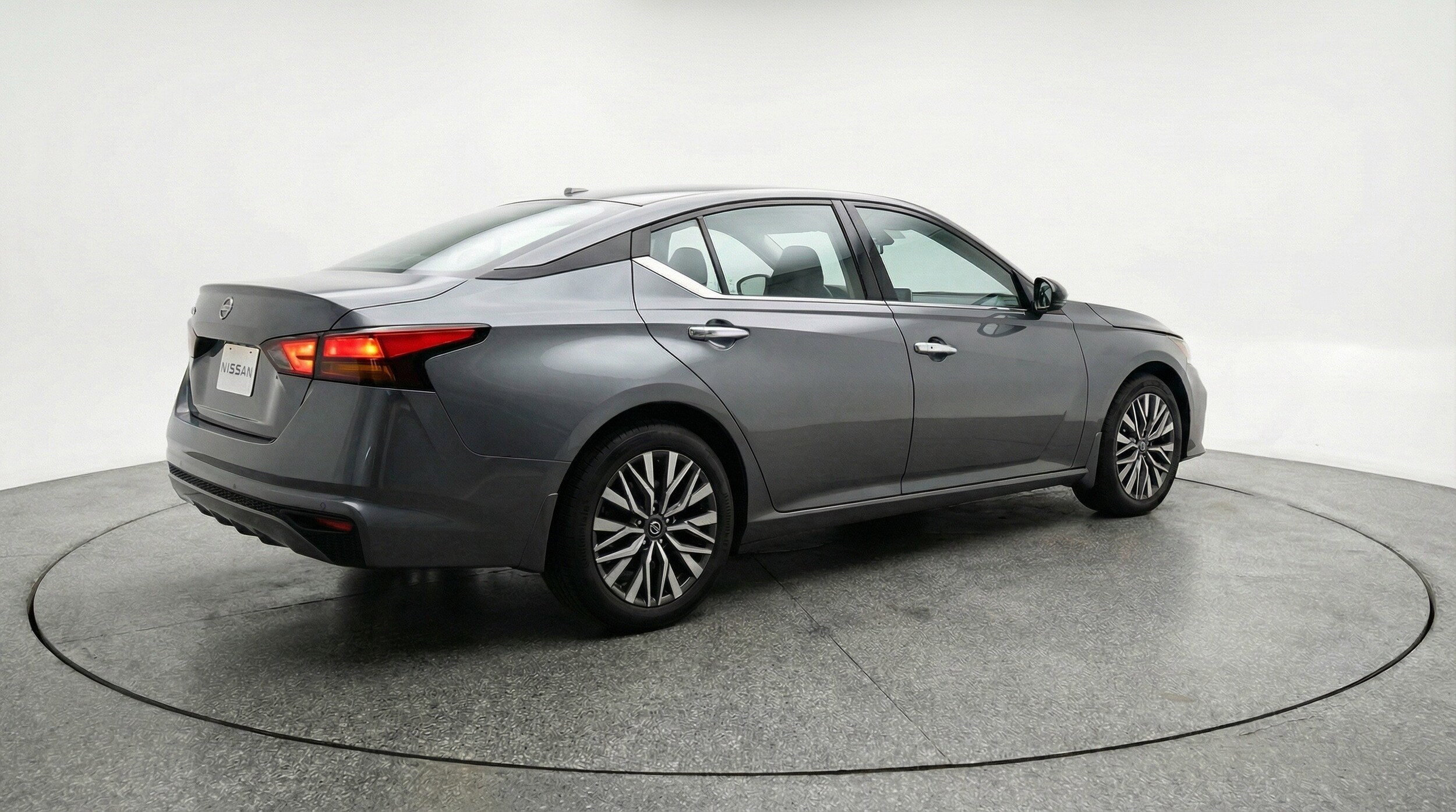 Thumbnail: 2025 Nissan Altima - 9